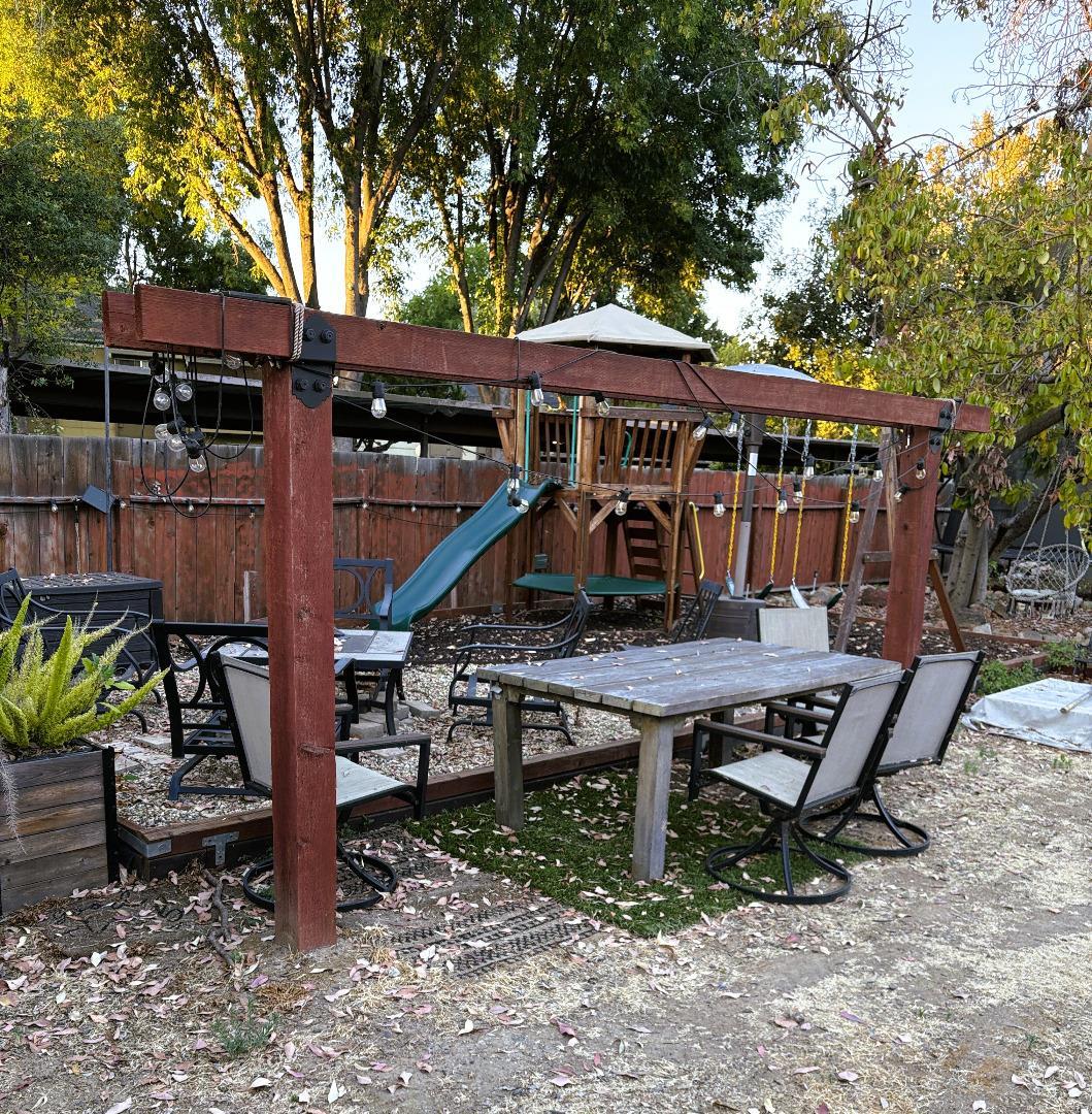 Detail Gallery Image 21 of 27 For 1966 Almaden Rd, San Jose,  CA 95125 - 3 Beds | 1/1 Baths