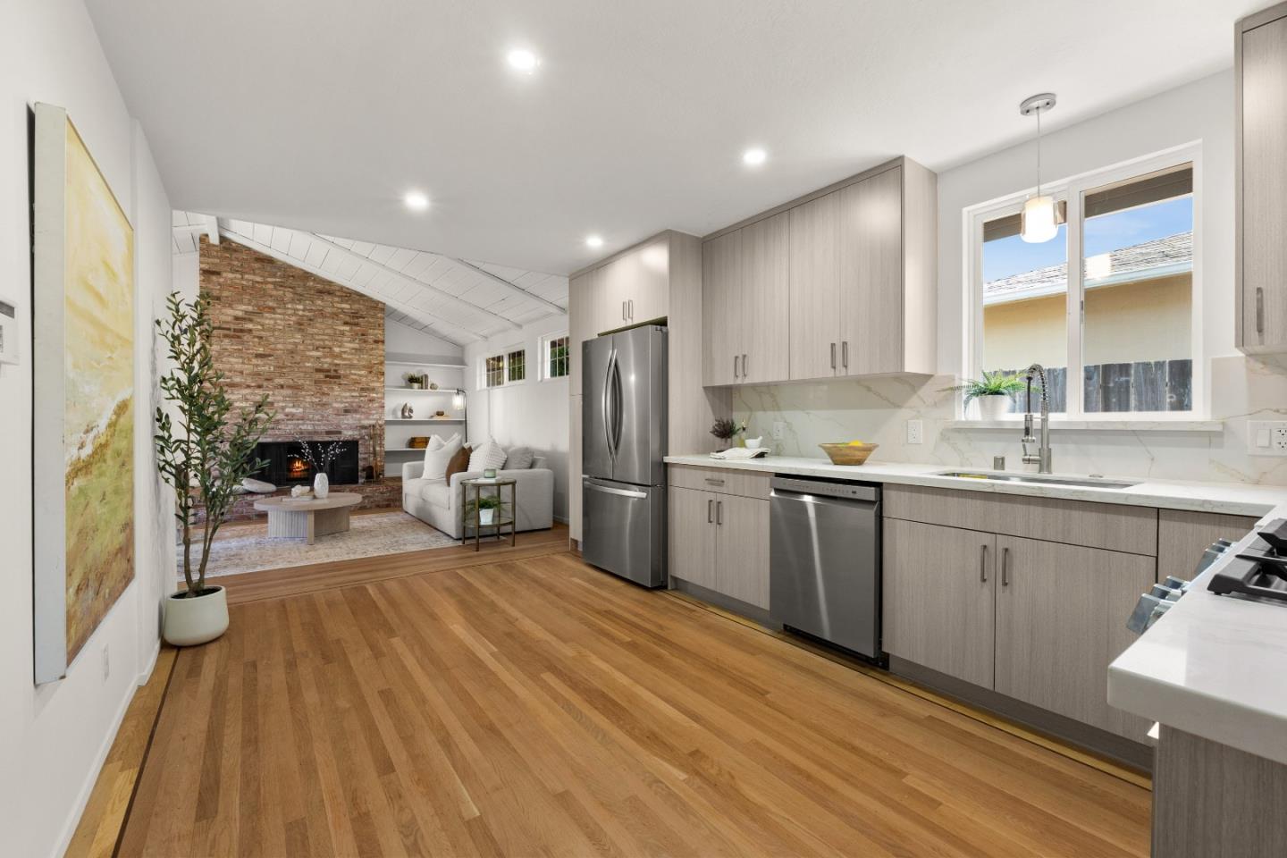Detail Gallery Image 13 of 29 For 172 Lacrosse Ave, South San Francisco,  CA 94080 - 3 Beds | 2 Baths