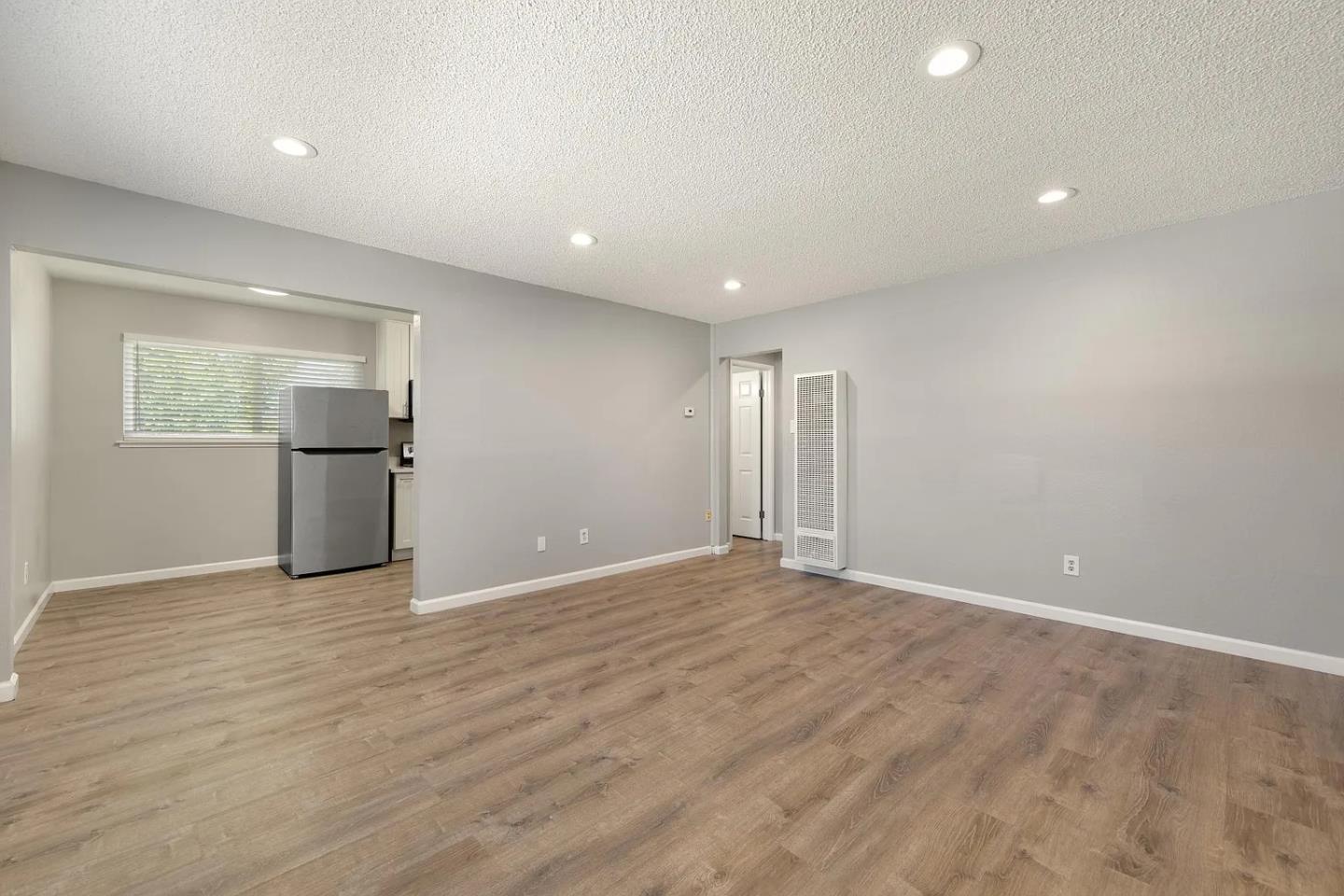 Detail Gallery Image 13 of 29 For 695 W Valley Dr, Campbell,  CA 95008 - – Beds | – Baths