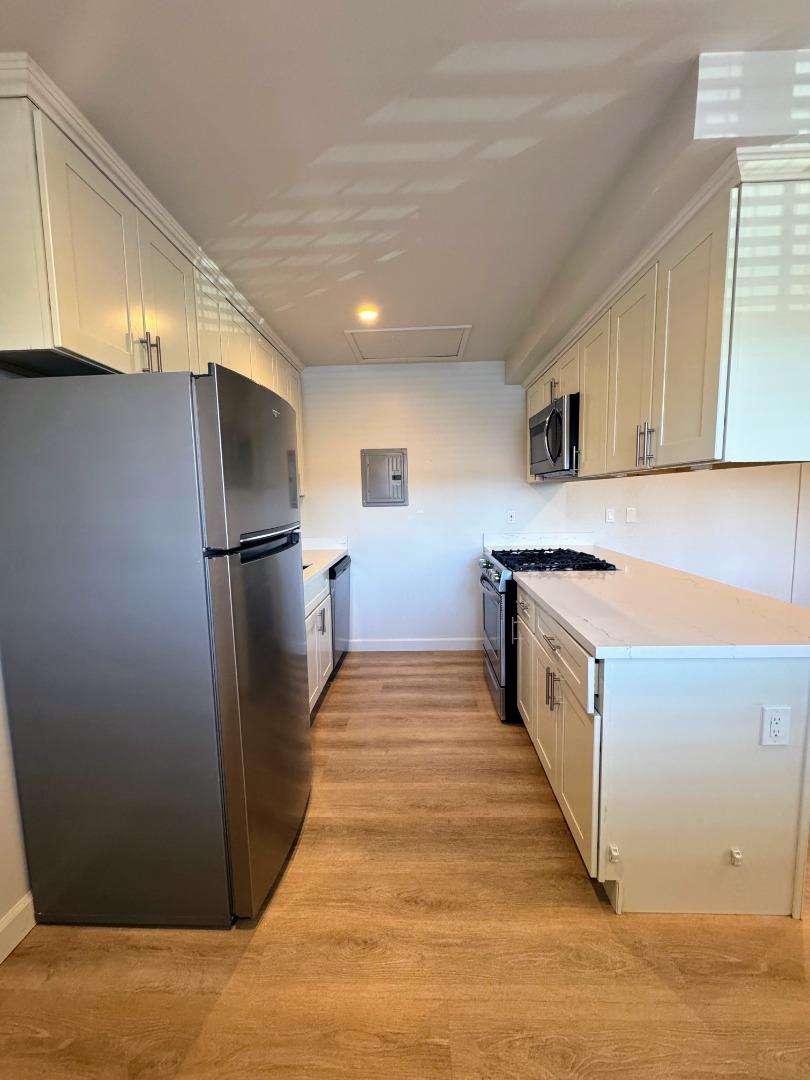 Detail Gallery Image 22 of 29 For 695 W Valley Dr, Campbell,  CA 95008 - – Beds | – Baths