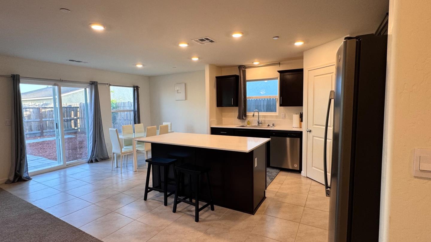 Detail Gallery Image 12 of 28 For 248 Grand Canyon Ct, Merced,  CA 95341 - 4 Beds | 2 Baths