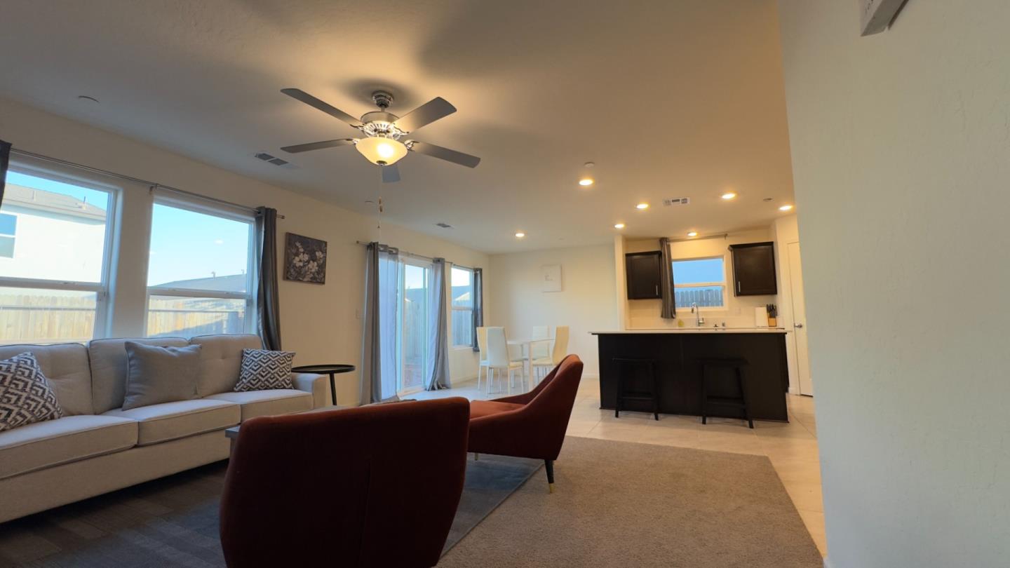 Detail Gallery Image 6 of 28 For 248 Grand Canyon Ct, Merced,  CA 95341 - 4 Beds | 2 Baths