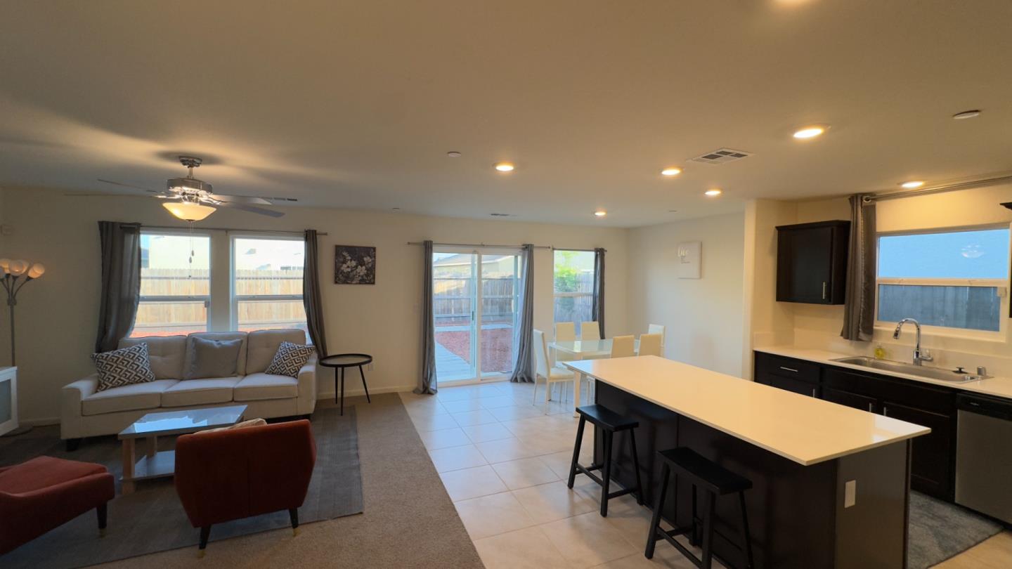 Detail Gallery Image 7 of 28 For 248 Grand Canyon Ct, Merced,  CA 95341 - 4 Beds | 2 Baths