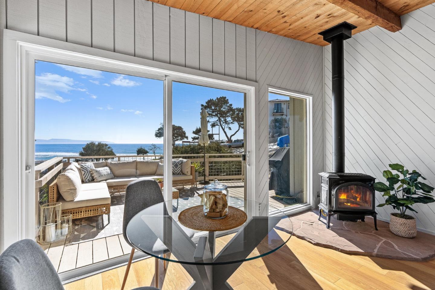 Detail Gallery Image 12 of 46 For 664 Bayview Dr, Aptos,  CA 95003 - 5 Beds | 3 Baths