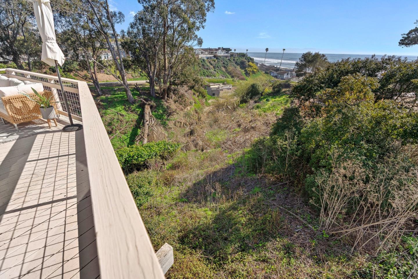 Detail Gallery Image 15 of 46 For 664 Bayview Dr, Aptos,  CA 95003 - 5 Beds | 3 Baths