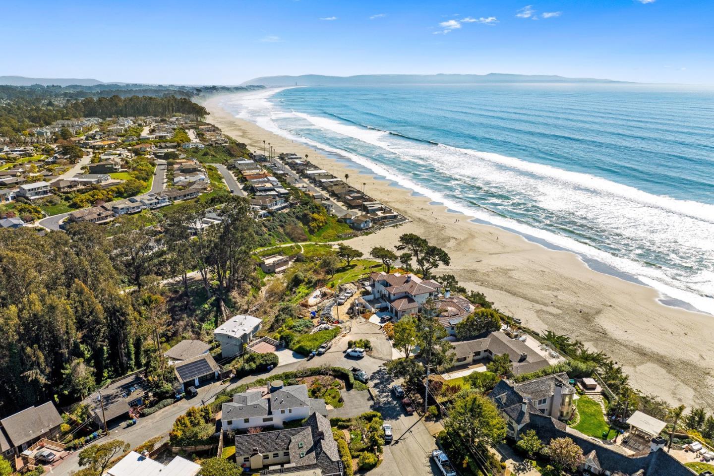 Detail Gallery Image 29 of 46 For 664 Bayview Dr, Aptos,  CA 95003 - 5 Beds | 3 Baths