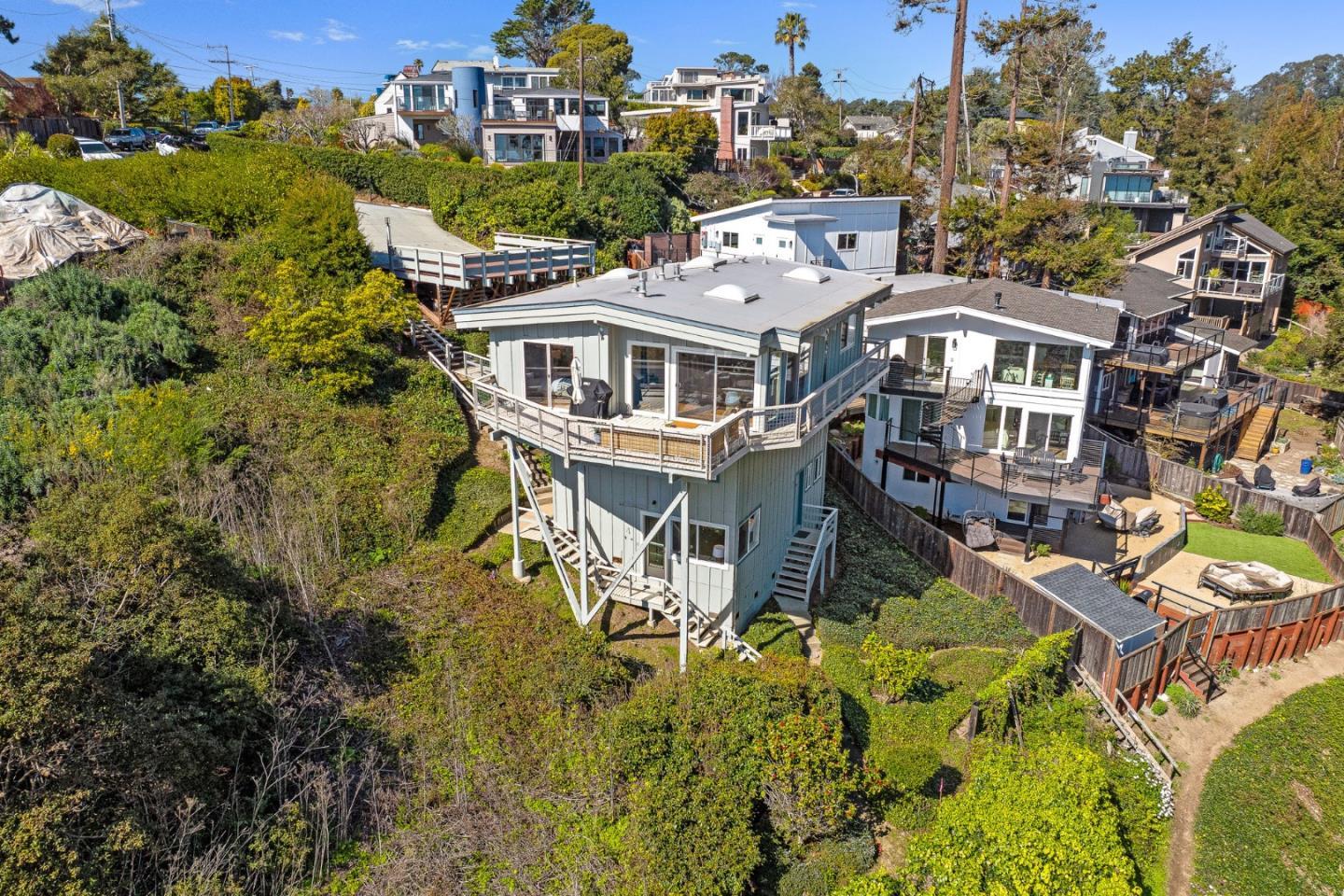 Detail Gallery Image 32 of 46 For 664 Bayview Dr, Aptos,  CA 95003 - 5 Beds | 3 Baths