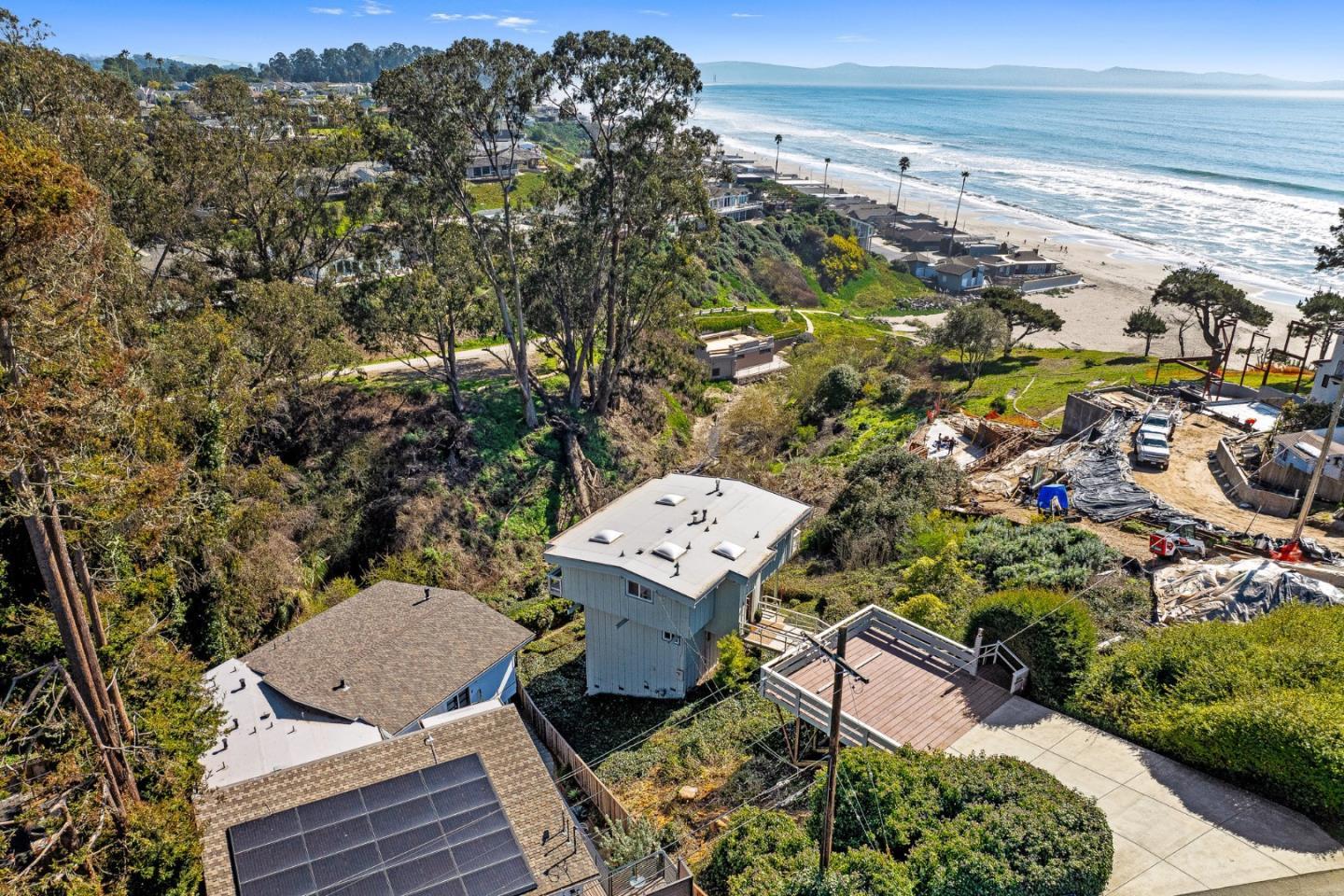 Detail Gallery Image 34 of 46 For 664 Bayview Dr, Aptos,  CA 95003 - 5 Beds | 3 Baths