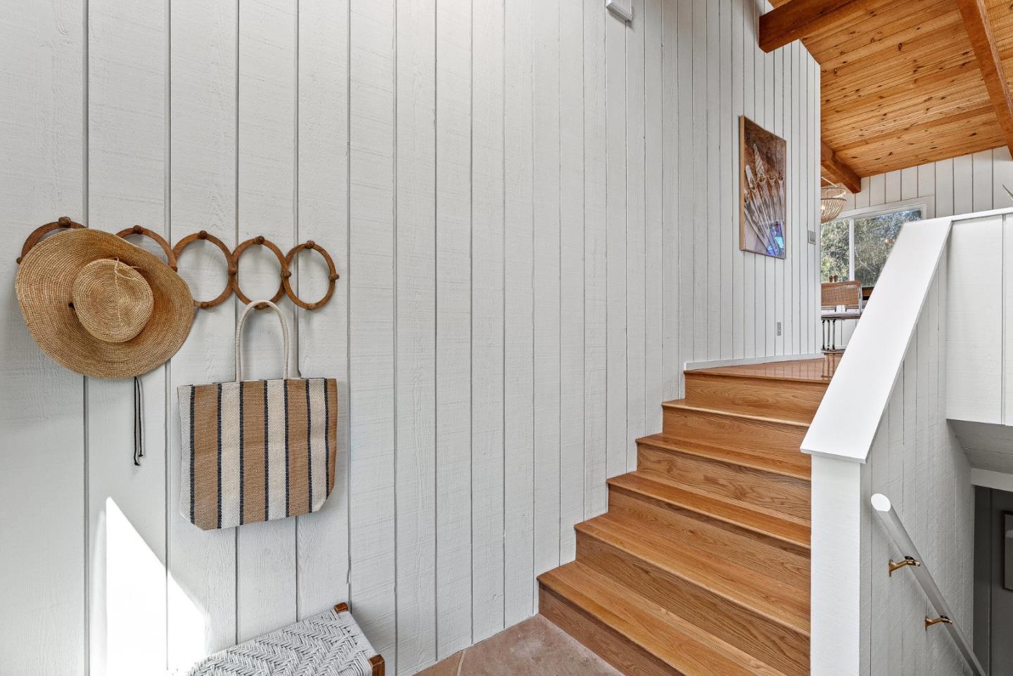Detail Gallery Image 6 of 46 For 664 Bayview Dr, Aptos,  CA 95003 - 5 Beds | 3 Baths