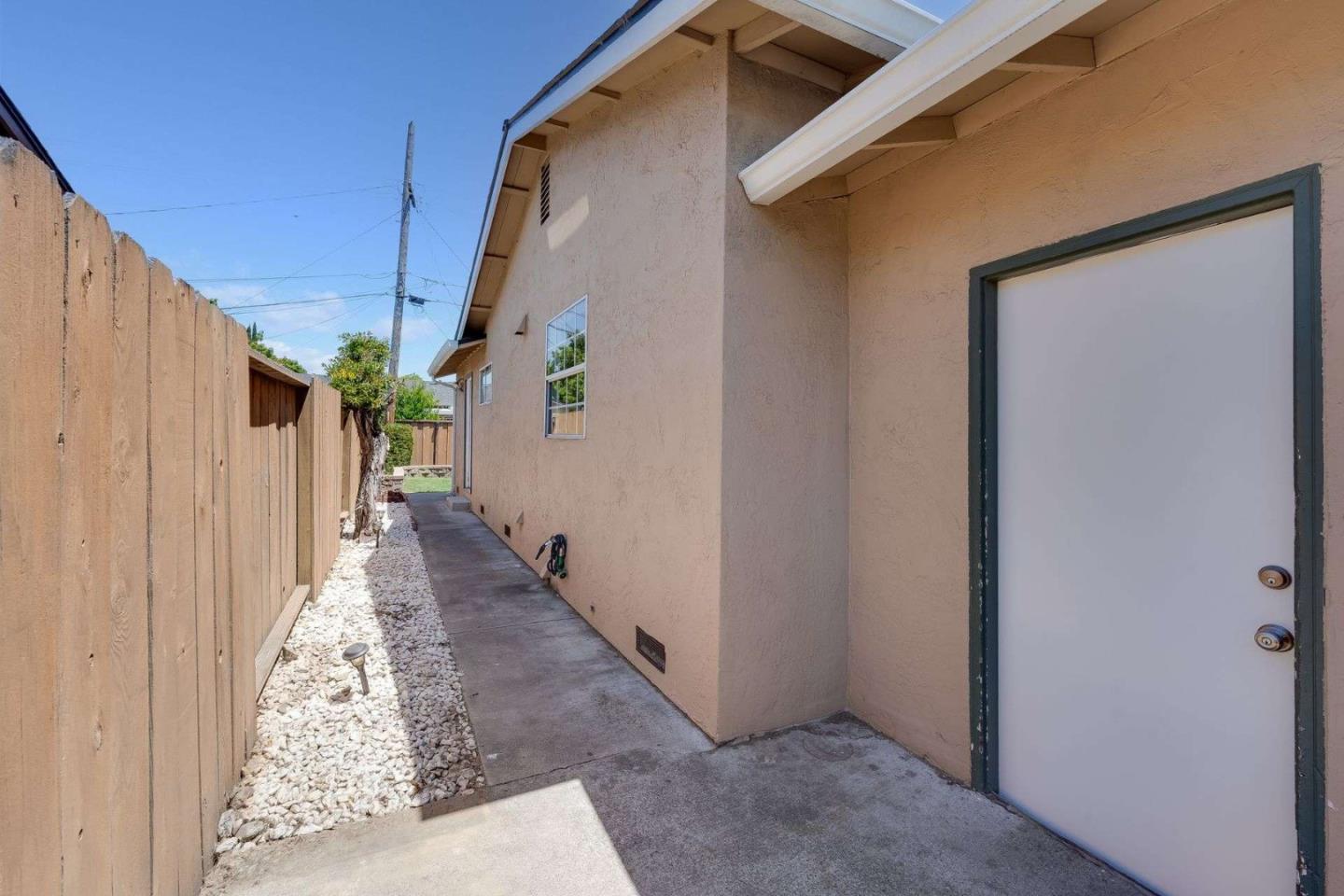 Detail Gallery Image 30 of 32 For 832 Penitencia St, Milpitas,  CA 95035 - 3 Beds | 1/1 Baths
