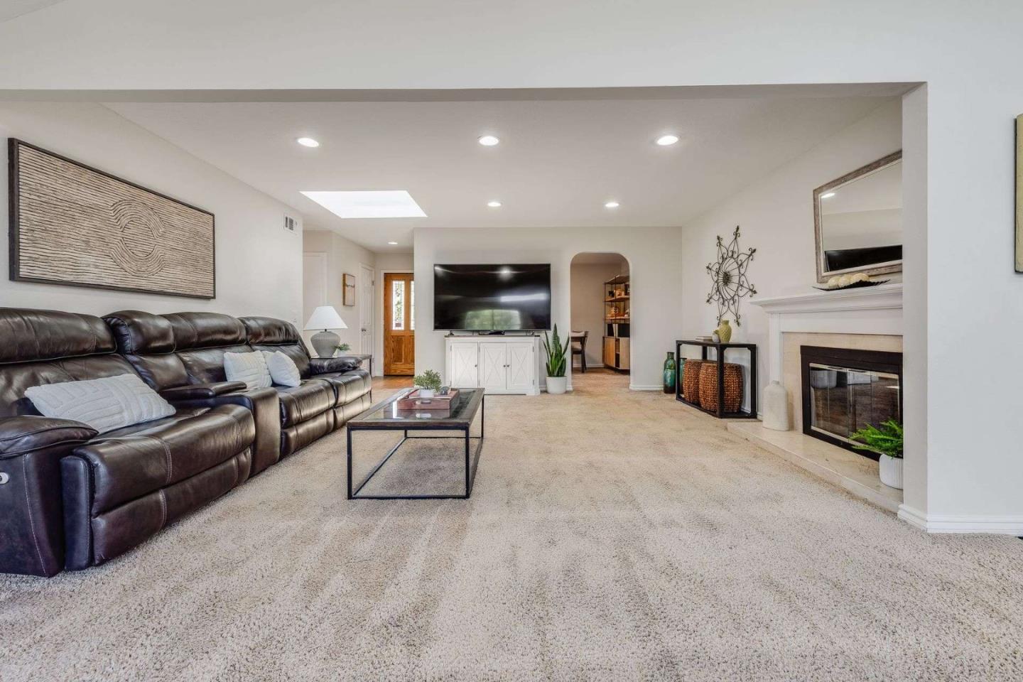 Detail Gallery Image 8 of 32 For 832 Penitencia St, Milpitas,  CA 95035 - 3 Beds | 1/1 Baths
