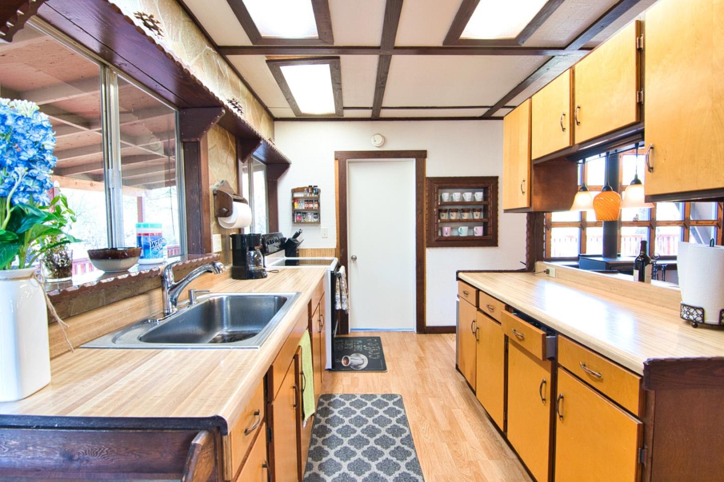 Detail Gallery Image 11 of 33 For 4540 Usona Rd, Mariposa,  CA 95338 - 3 Beds | 2/1 Baths