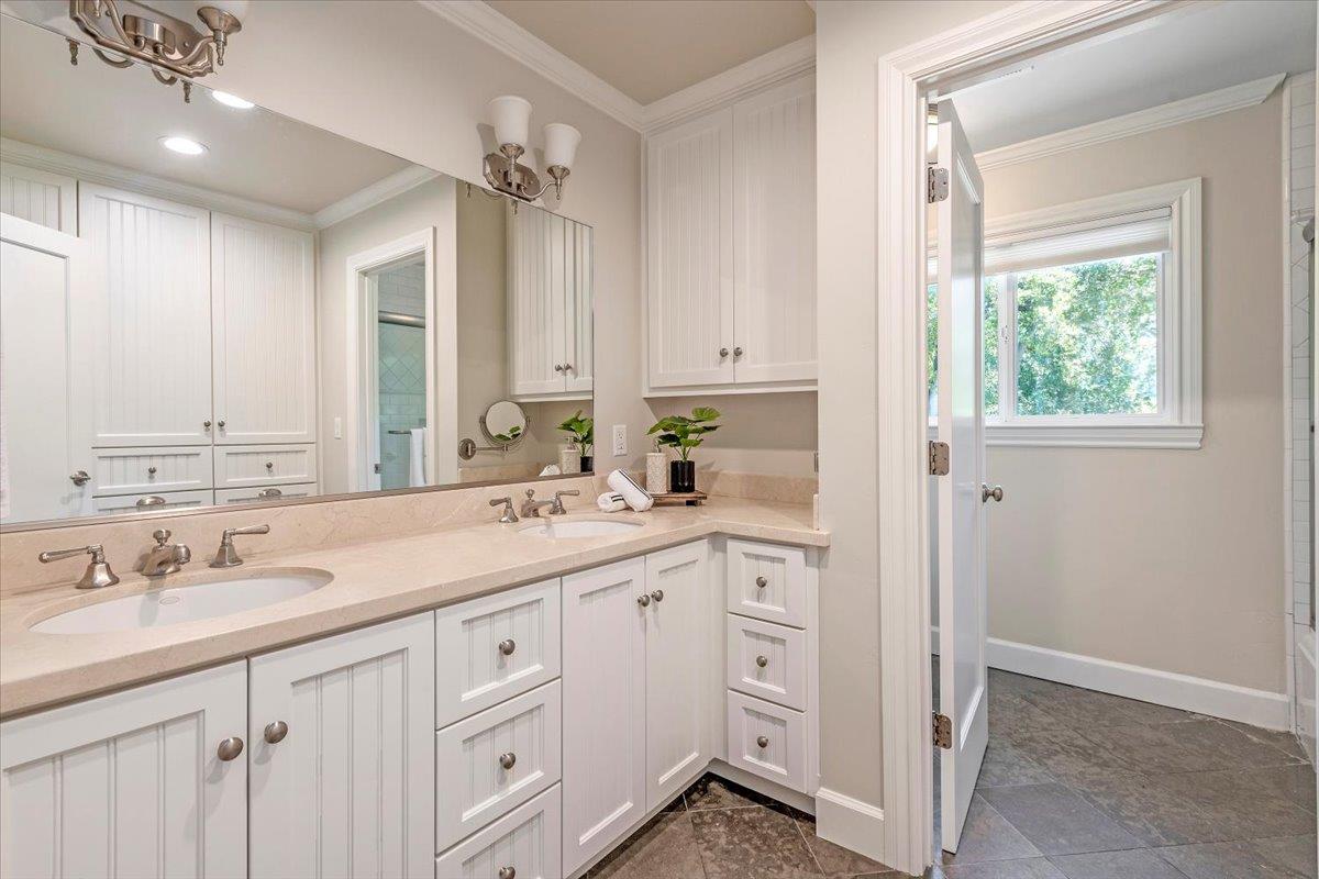 Detail Gallery Image 15 of 49 For 111 Vista Del Prado, Los Gatos,  CA 95030 - 4 Beds | 2/1 Baths