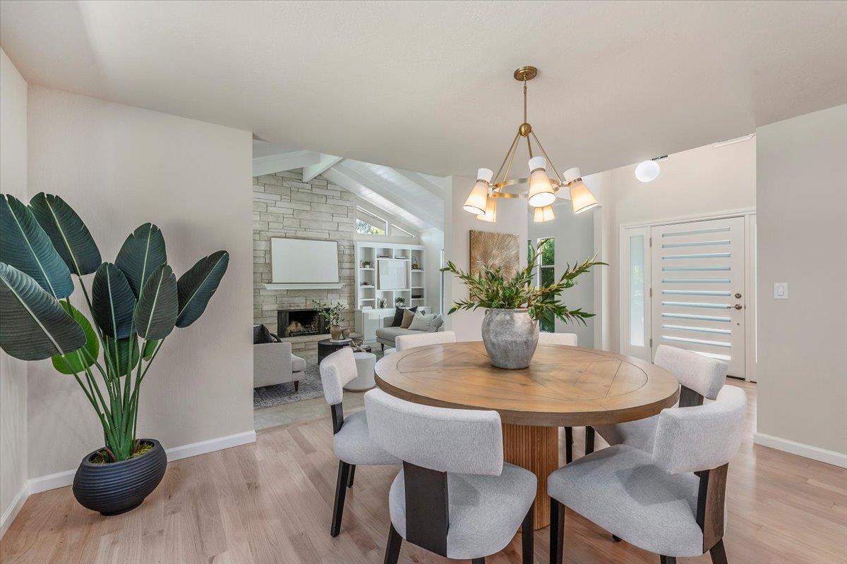 Detail Gallery Image 3 of 49 For 111 Vista Del Prado, Los Gatos,  CA 95030 - 4 Beds | 2/1 Baths