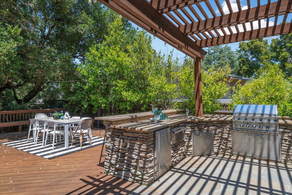Detail Gallery Image 38 of 49 For 111 Vista Del Prado, Los Gatos,  CA 95030 - 4 Beds | 2/1 Baths