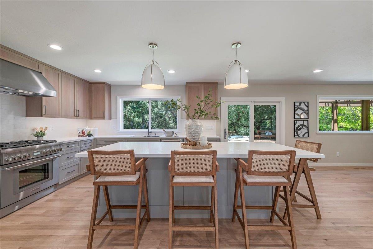 Detail Gallery Image 5 of 49 For 111 Vista Del Prado, Los Gatos,  CA 95030 - 4 Beds | 2/1 Baths