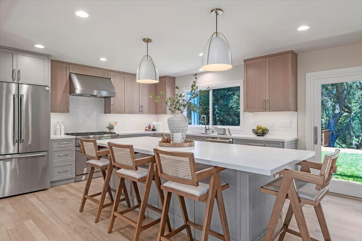Detail Gallery Image 6 of 49 For 111 Vista Del Prado, Los Gatos,  CA 95030 - 4 Beds | 2/1 Baths