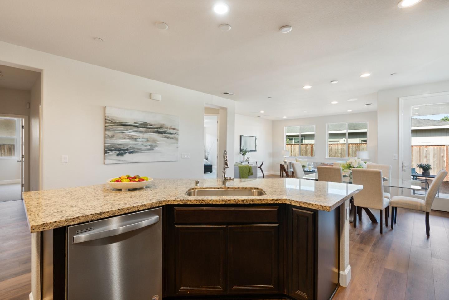 Detail Gallery Image 20 of 35 For 681 Segovia Dr, Hollister,  CA 95023 - 3 Beds | 3 Baths