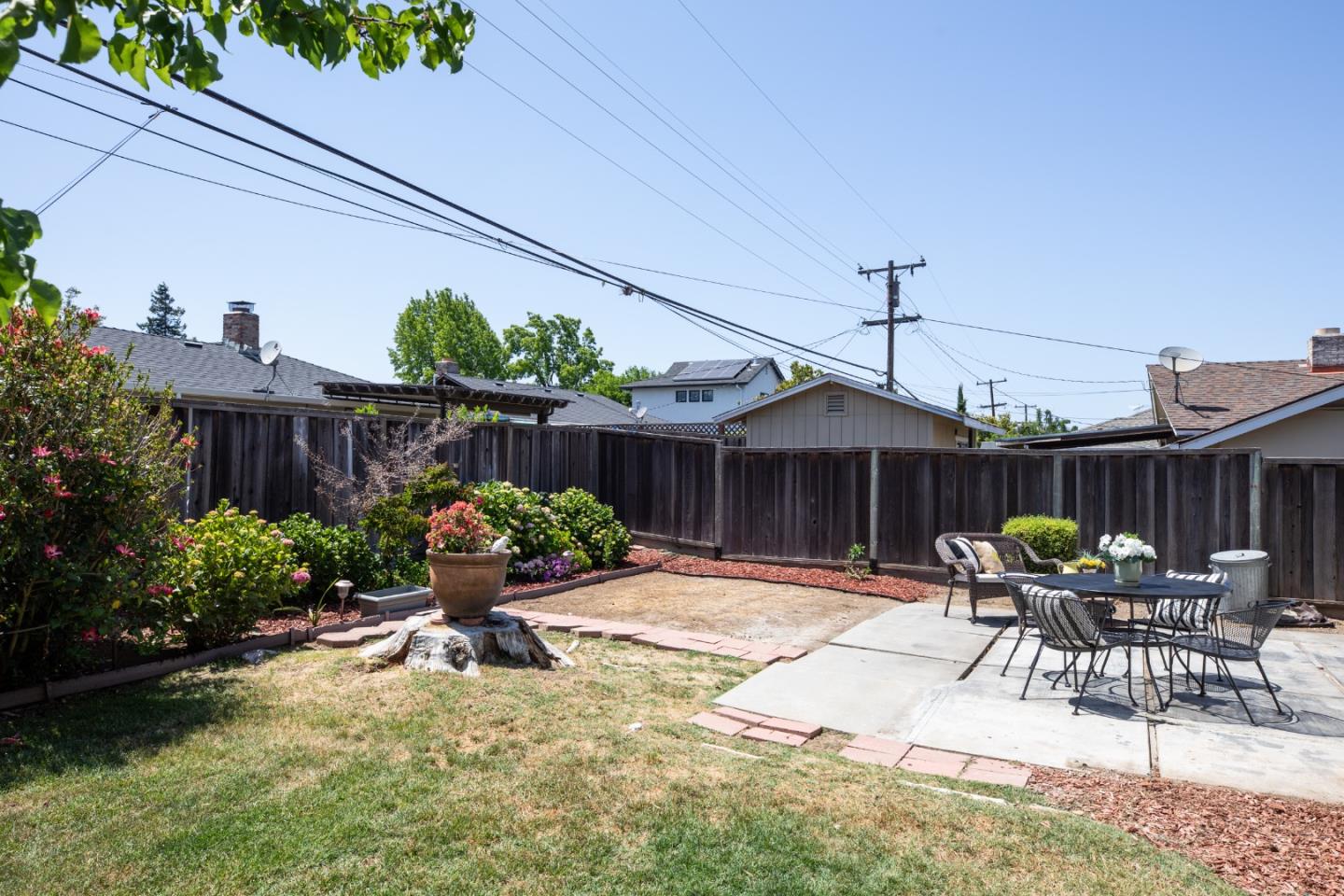 Detail Gallery Image 16 of 20 For 2927 La Jolla Ave, San Jose,  CA 95124 - 3 Beds | 2 Baths