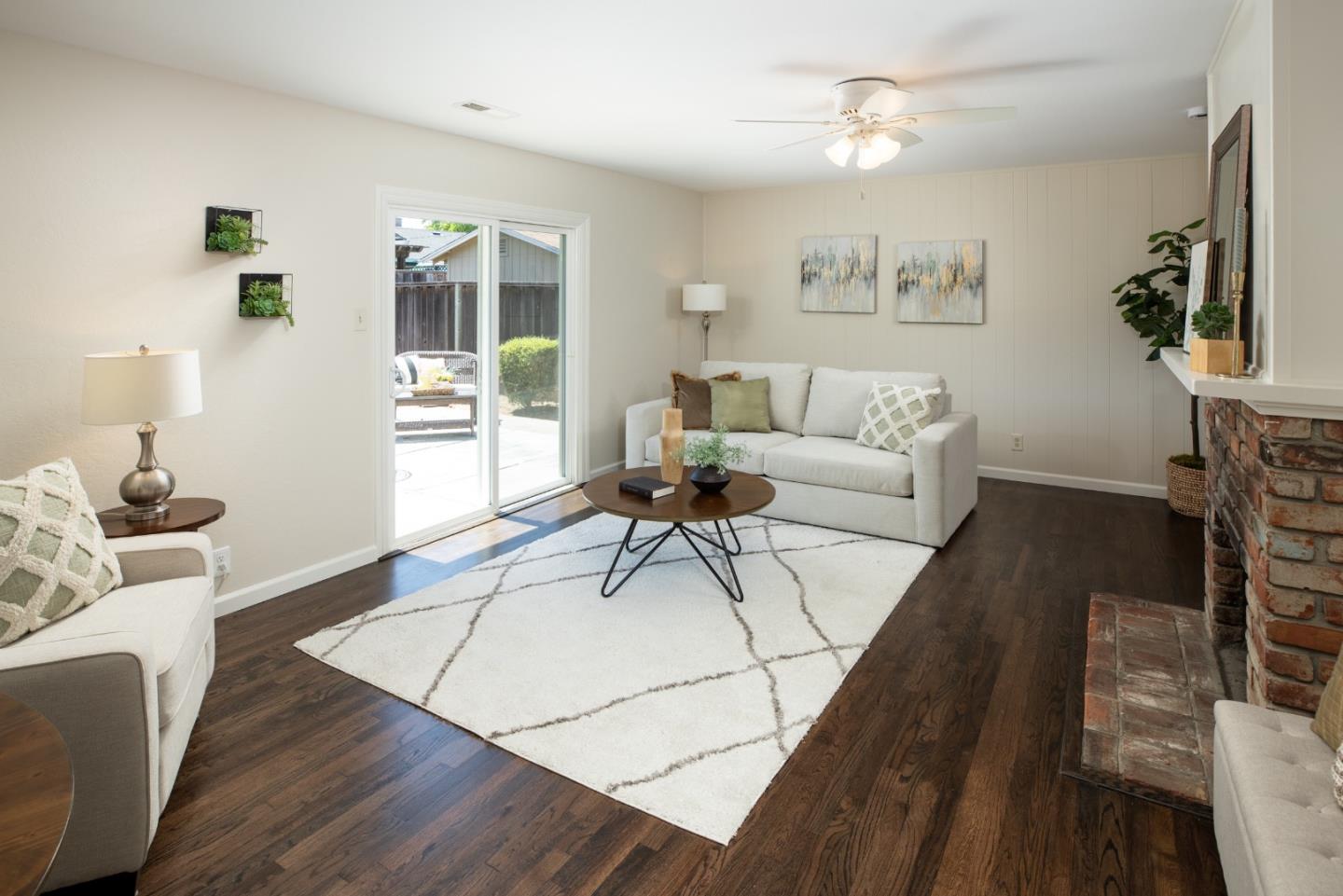 Detail Gallery Image 2 of 20 For 2927 La Jolla Ave, San Jose,  CA 95124 - 3 Beds | 2 Baths