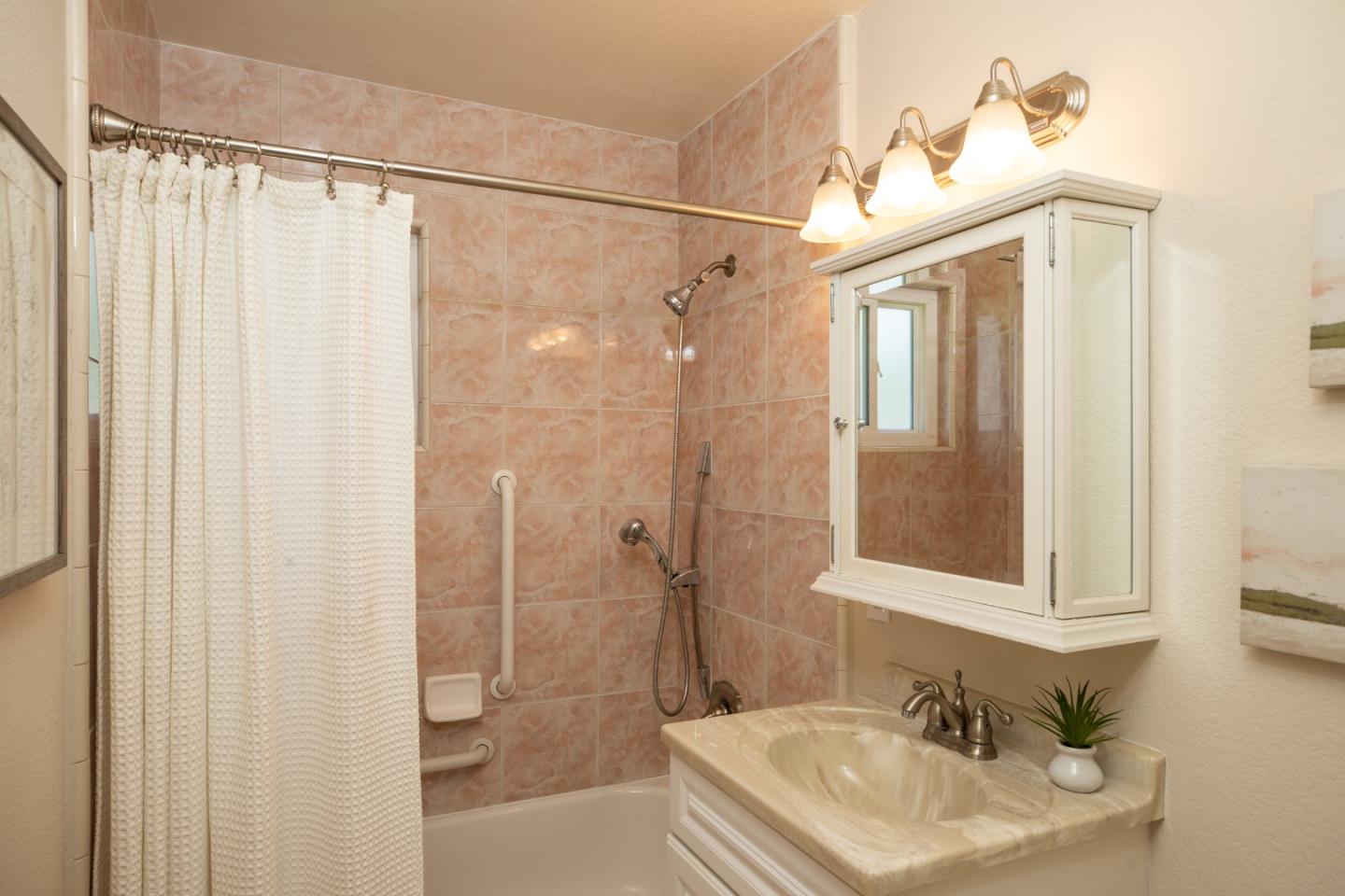 Detail Gallery Image 6 of 20 For 2927 La Jolla Ave, San Jose,  CA 95124 - 3 Beds | 2 Baths
