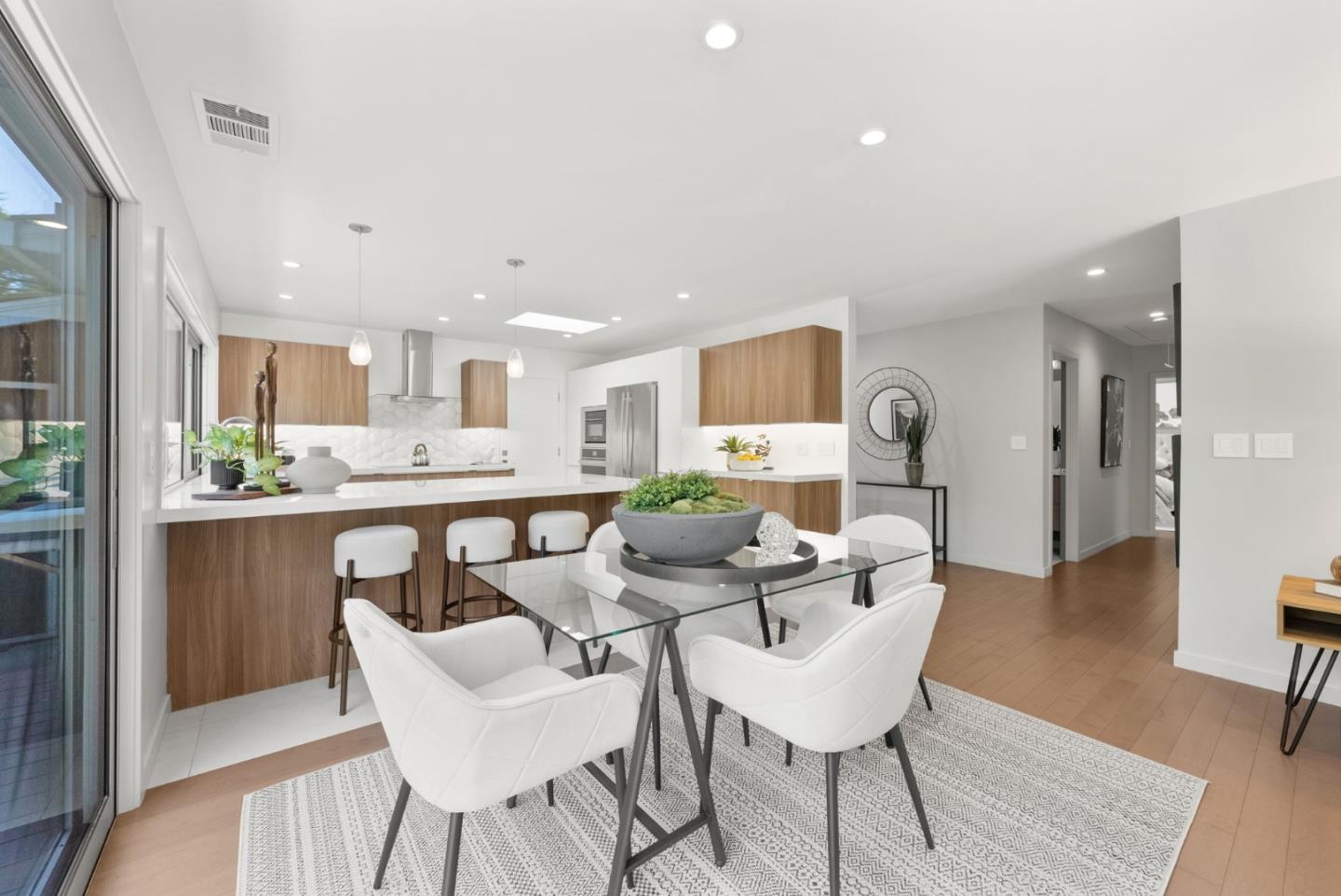Detail Gallery Image 14 of 59 For 971 Delbert Way, San Jose,  CA 95126 - 3 Beds | 2 Baths