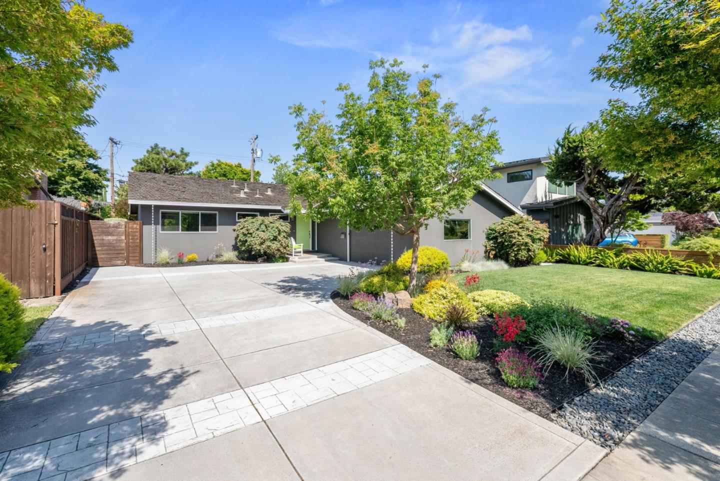 Detail Gallery Image 2 of 59 For 971 Delbert Way, San Jose,  CA 95126 - 3 Beds | 2 Baths
