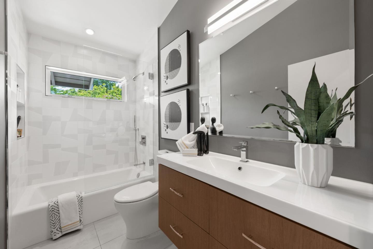 Detail Gallery Image 25 of 59 For 971 Delbert Way, San Jose,  CA 95126 - 3 Beds | 2 Baths
