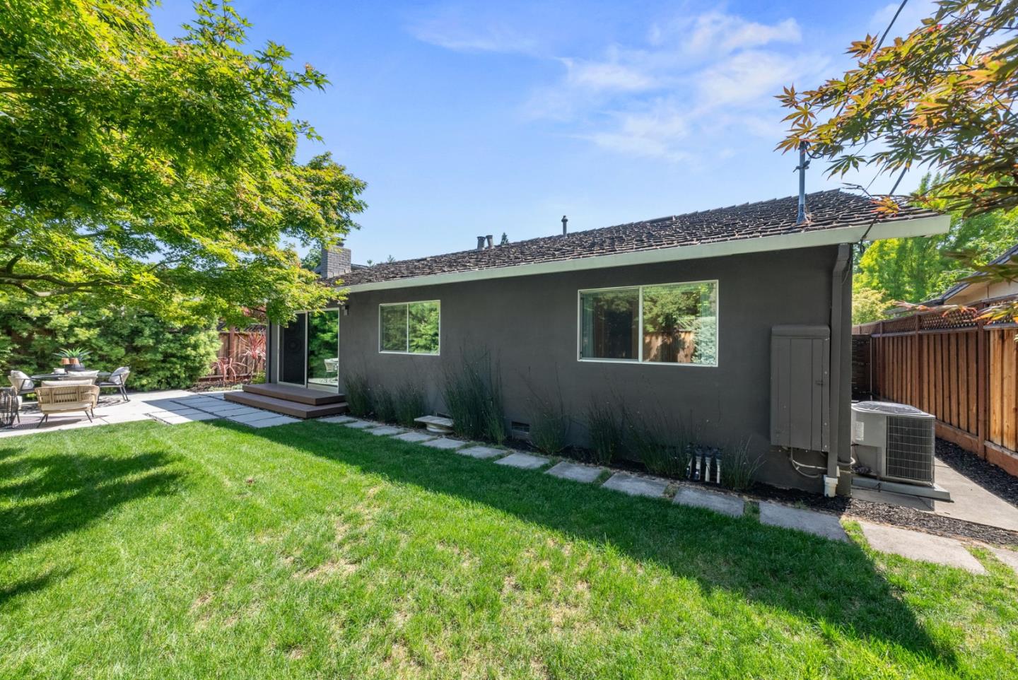 Detail Gallery Image 36 of 59 For 971 Delbert Way, San Jose,  CA 95126 - 3 Beds | 2 Baths