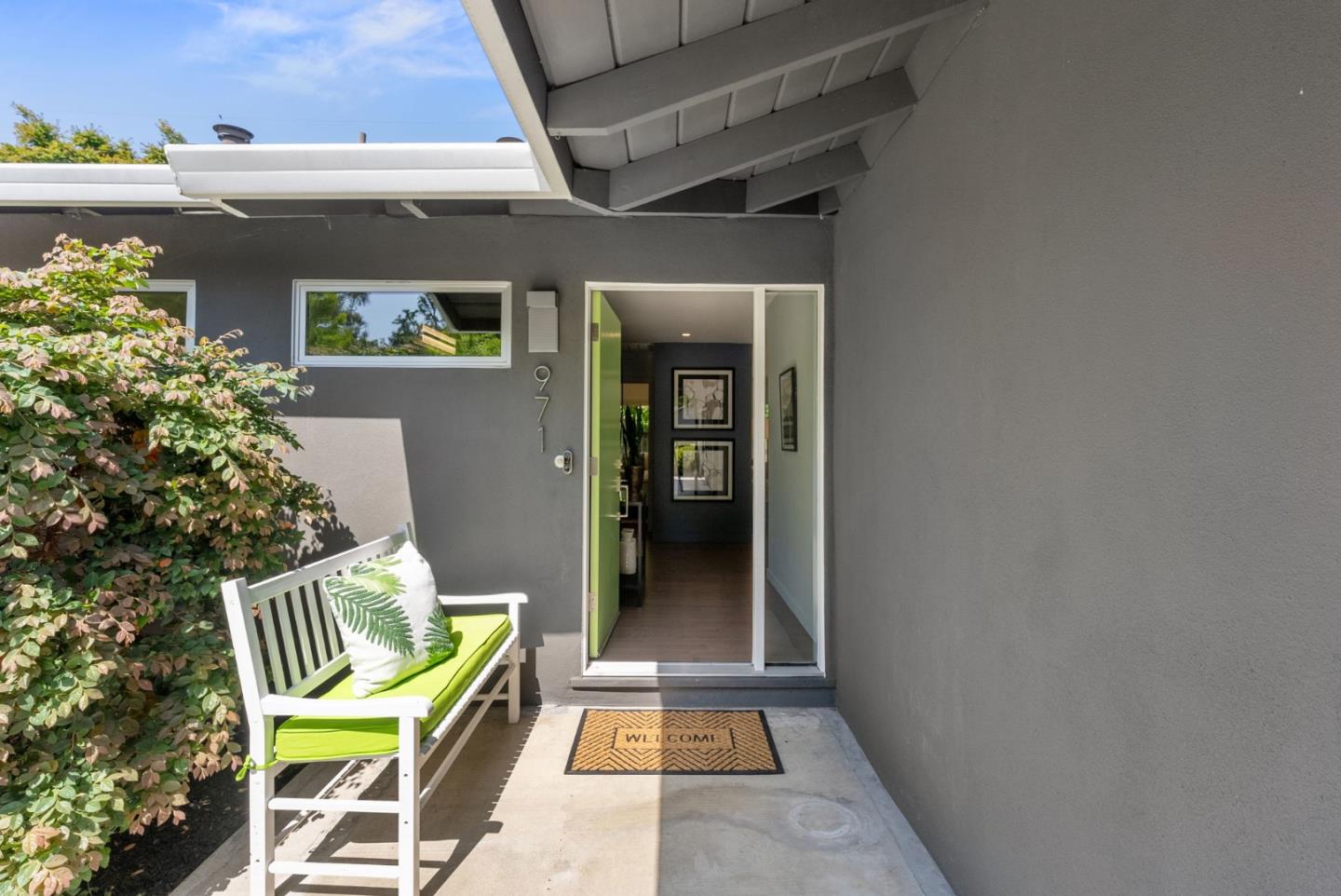 Detail Gallery Image 5 of 59 For 971 Delbert Way, San Jose,  CA 95126 - 3 Beds | 2 Baths