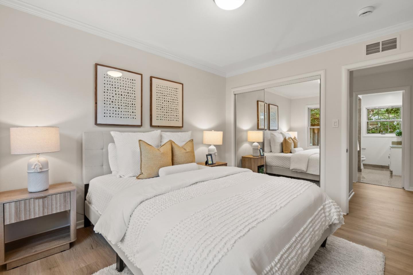 Detail Gallery Image 33 of 75 For 332 Camino Al Lago, Menlo Park,  CA 94027 - 3 Beds | 2 Baths