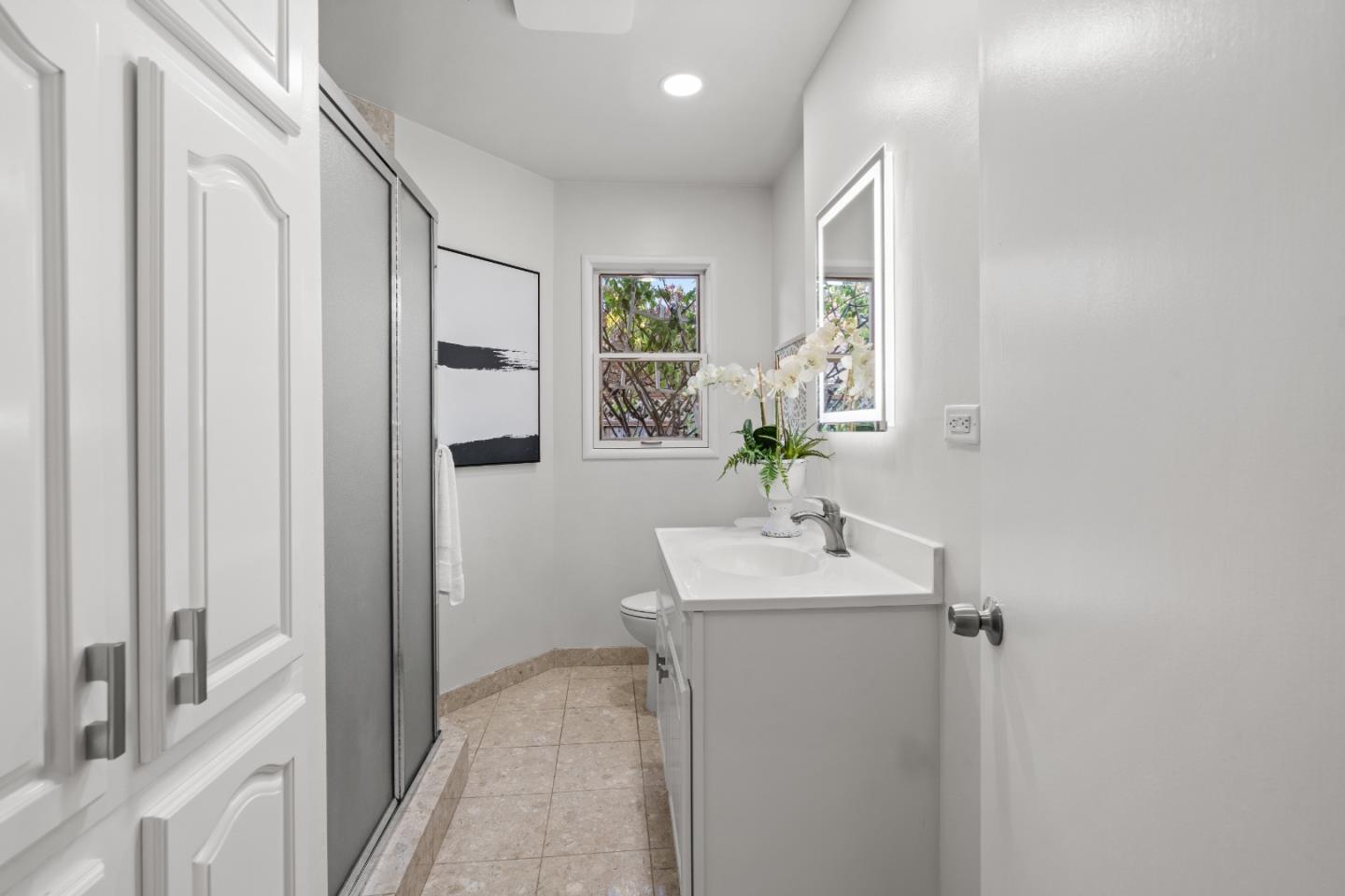 Detail Gallery Image 34 of 75 For 332 Camino Al Lago, Menlo Park,  CA 94027 - 3 Beds | 2 Baths