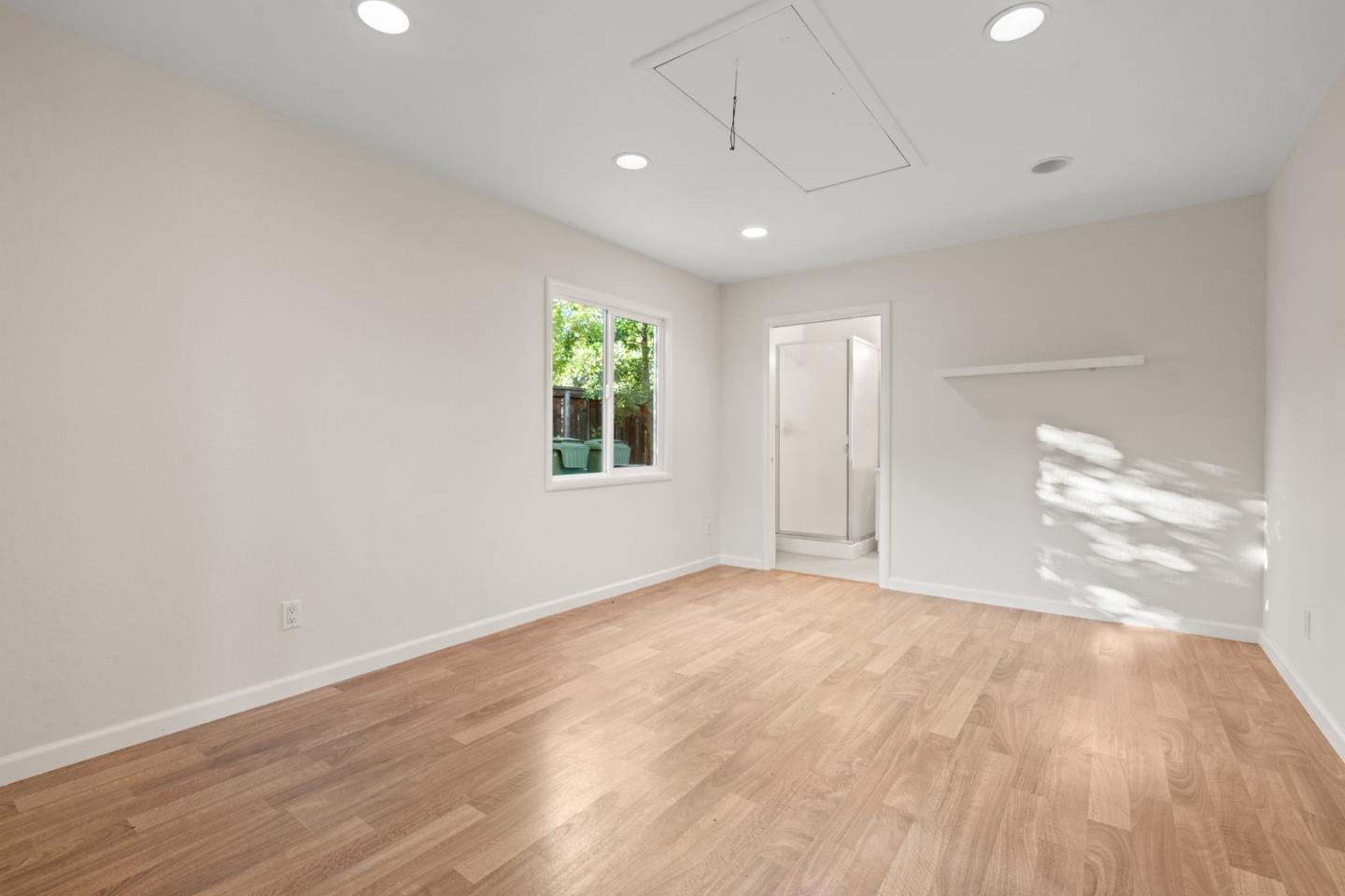 Detail Gallery Image 46 of 75 For 332 Camino Al Lago, Menlo Park,  CA 94027 - 3 Beds | 2 Baths