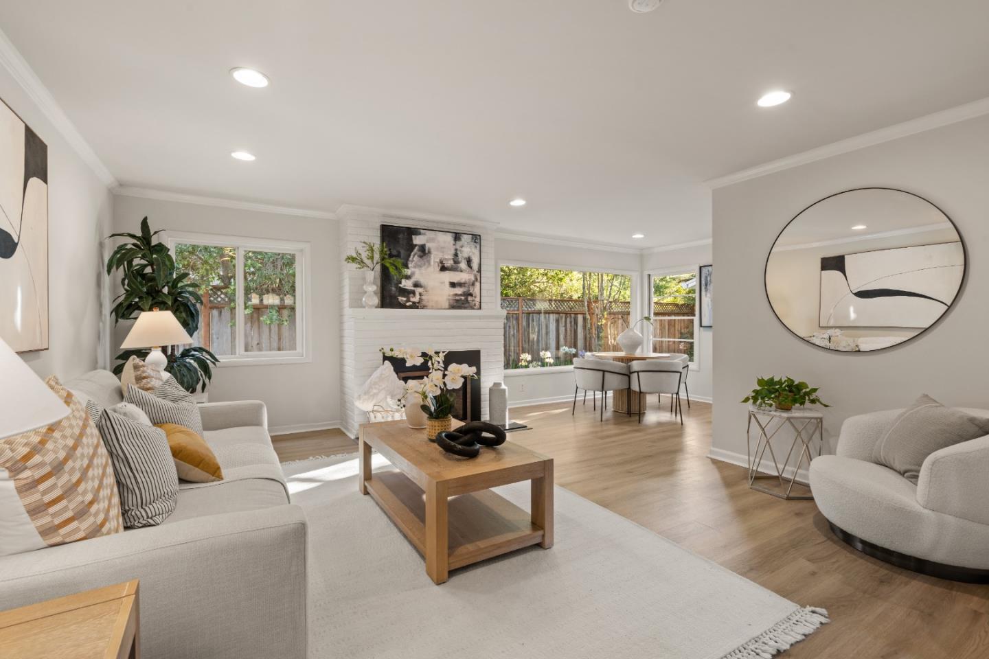 Detail Gallery Image 5 of 75 For 332 Camino Al Lago, Menlo Park,  CA 94027 - 3 Beds | 2 Baths