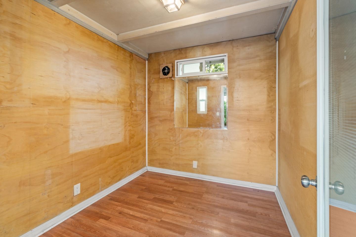 Detail Gallery Image 54 of 75 For 332 Camino Al Lago, Menlo Park,  CA 94027 - 3 Beds | 2 Baths
