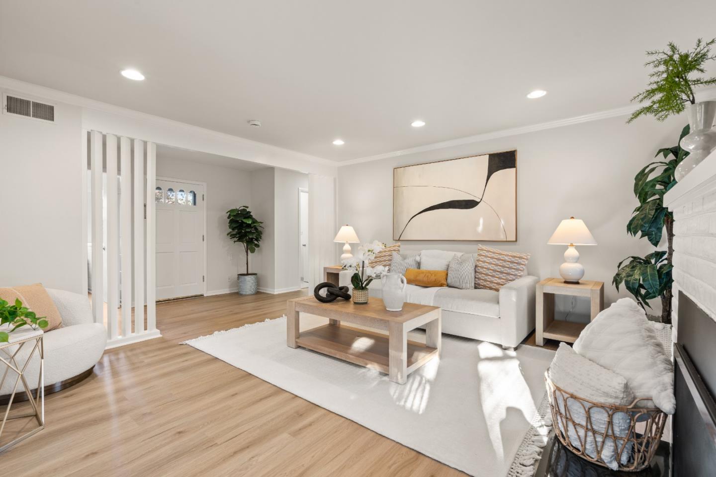 Detail Gallery Image 7 of 75 For 332 Camino Al Lago, Menlo Park,  CA 94027 - 3 Beds | 2 Baths