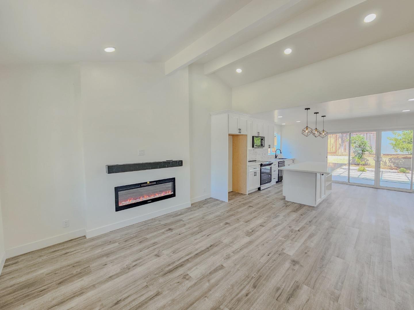 Detail Gallery Image 10 of 48 For 449 Chilberg Ct, San Jose,  CA 95133 - 4 Beds | 2 Baths