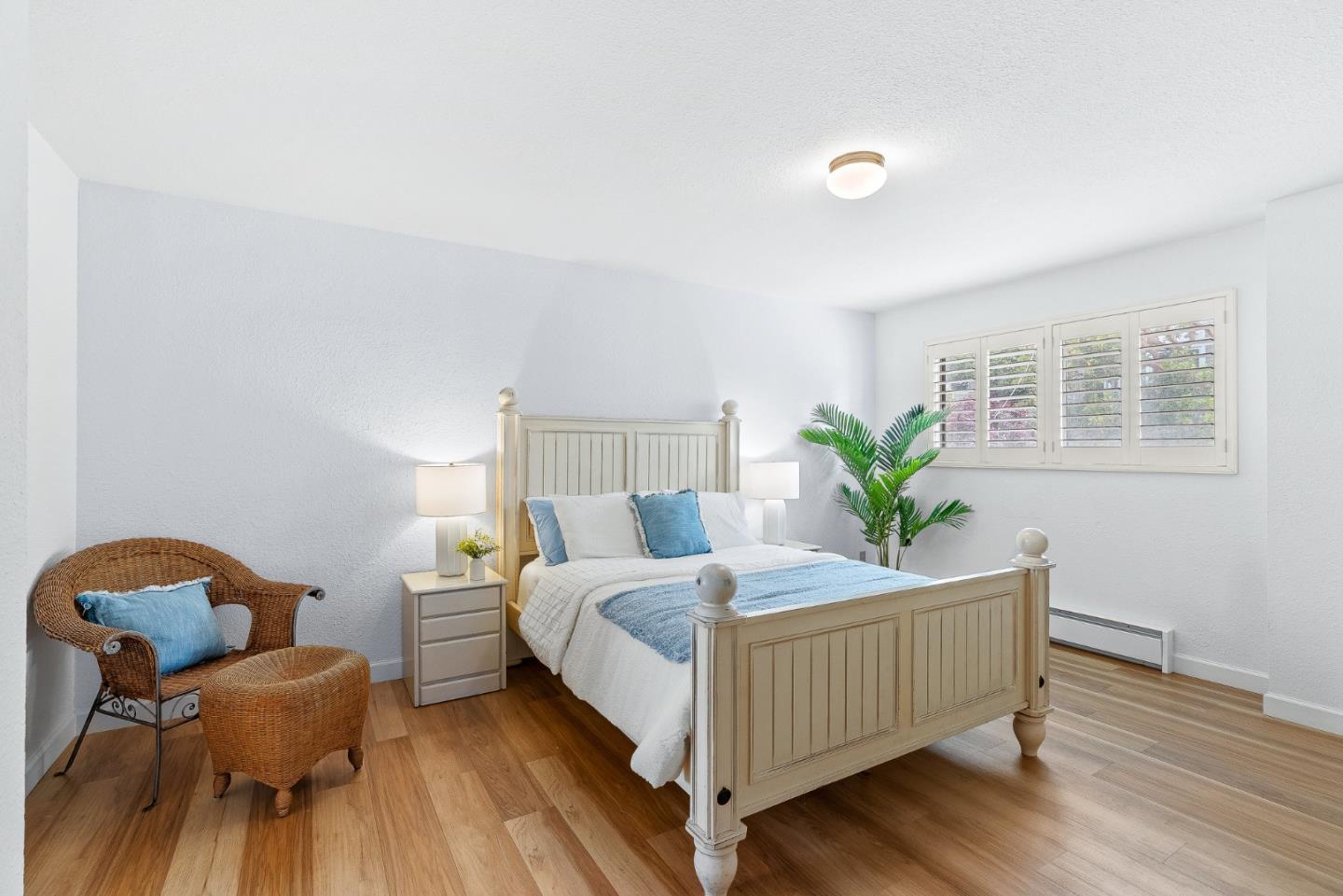 Detail Gallery Image 11 of 31 For 303 Cherry Ave, Capitola,  CA 95010 - 3 Beds | 2/1 Baths