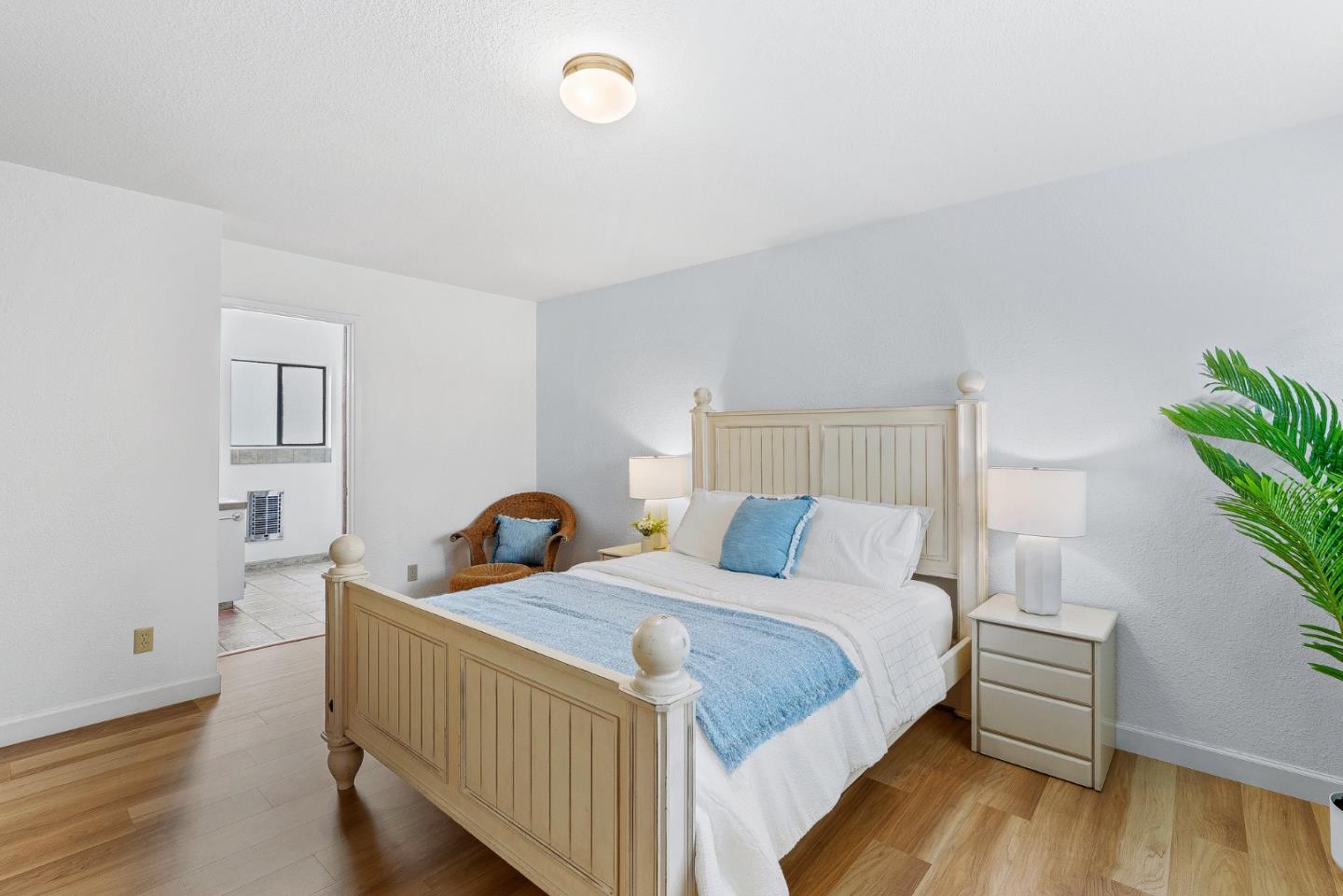 Detail Gallery Image 12 of 31 For 303 Cherry Ave, Capitola,  CA 95010 - 3 Beds | 2/1 Baths