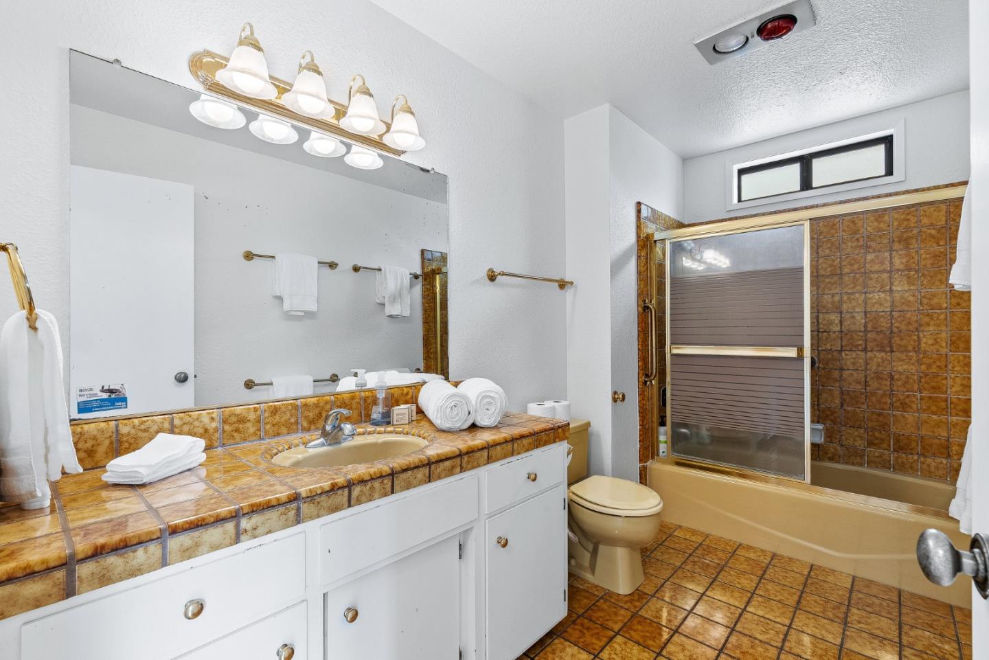 Detail Gallery Image 17 of 31 For 303 Cherry Ave, Capitola,  CA 95010 - 3 Beds | 2/1 Baths