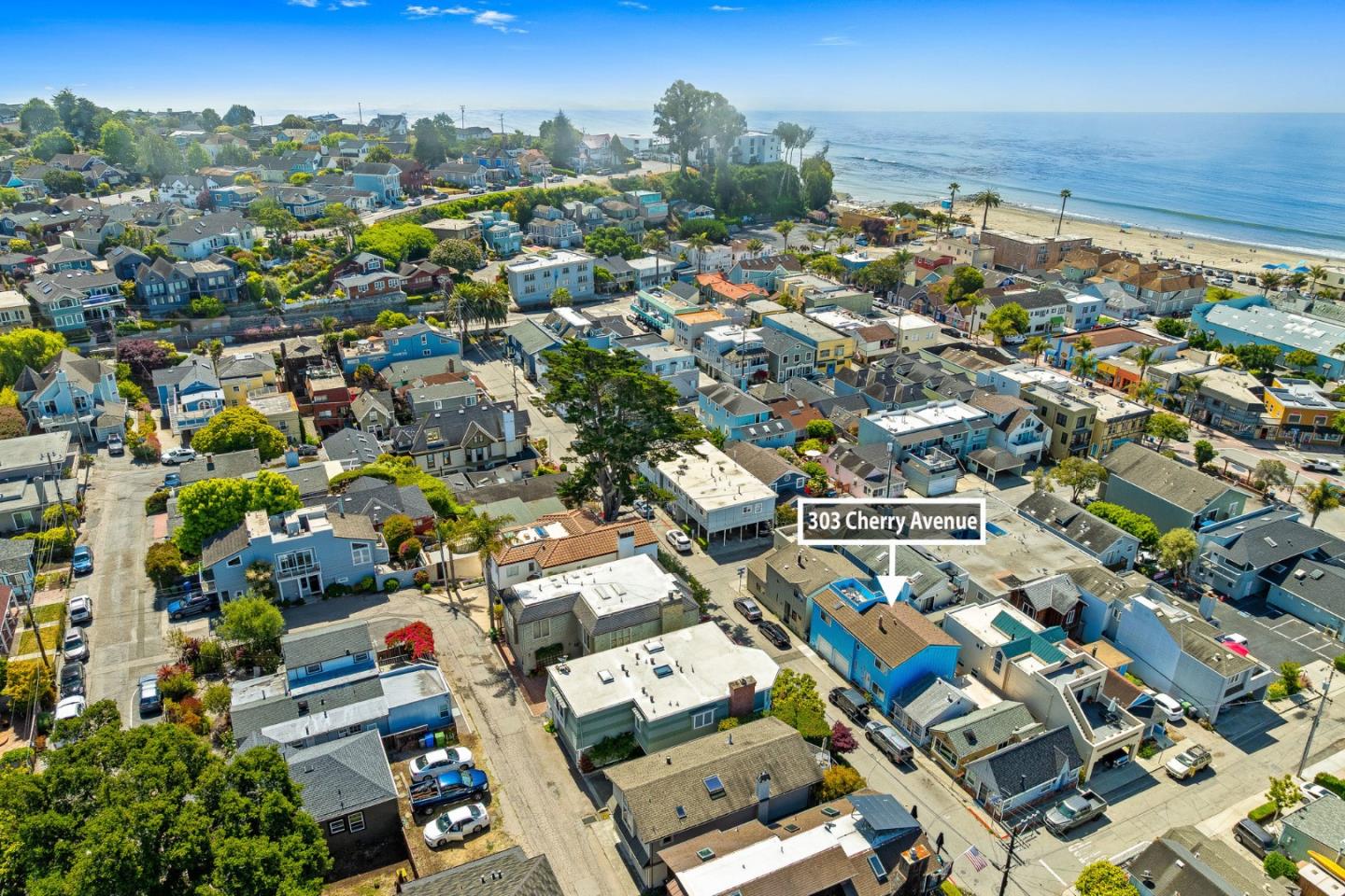 Detail Gallery Image 2 of 31 For 303 Cherry Ave, Capitola,  CA 95010 - 3 Beds | 2/1 Baths
