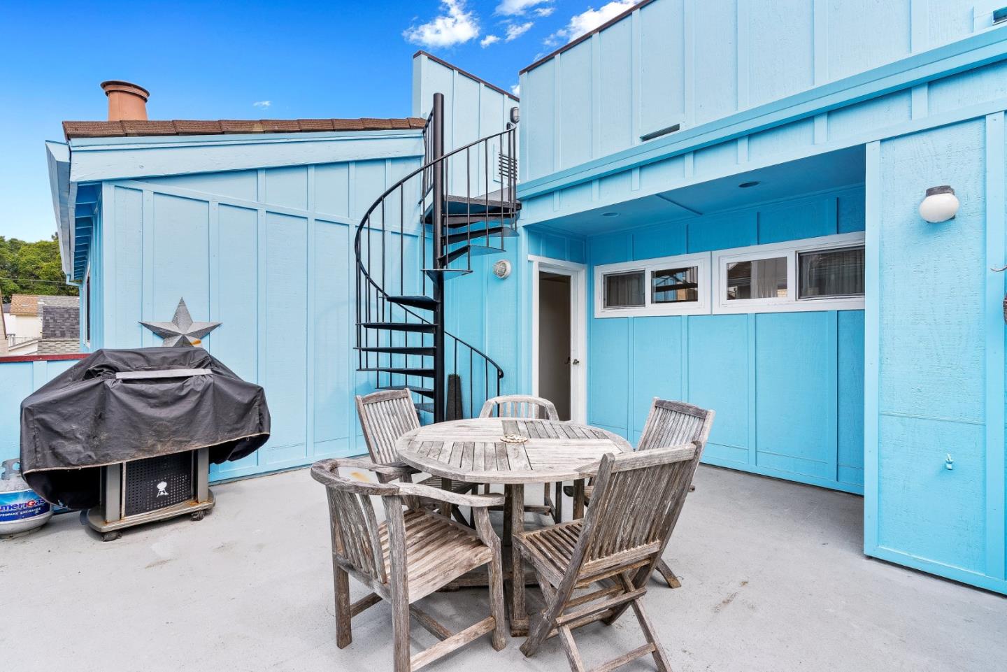 Detail Gallery Image 21 of 31 For 303 Cherry Ave, Capitola,  CA 95010 - 3 Beds | 2/1 Baths
