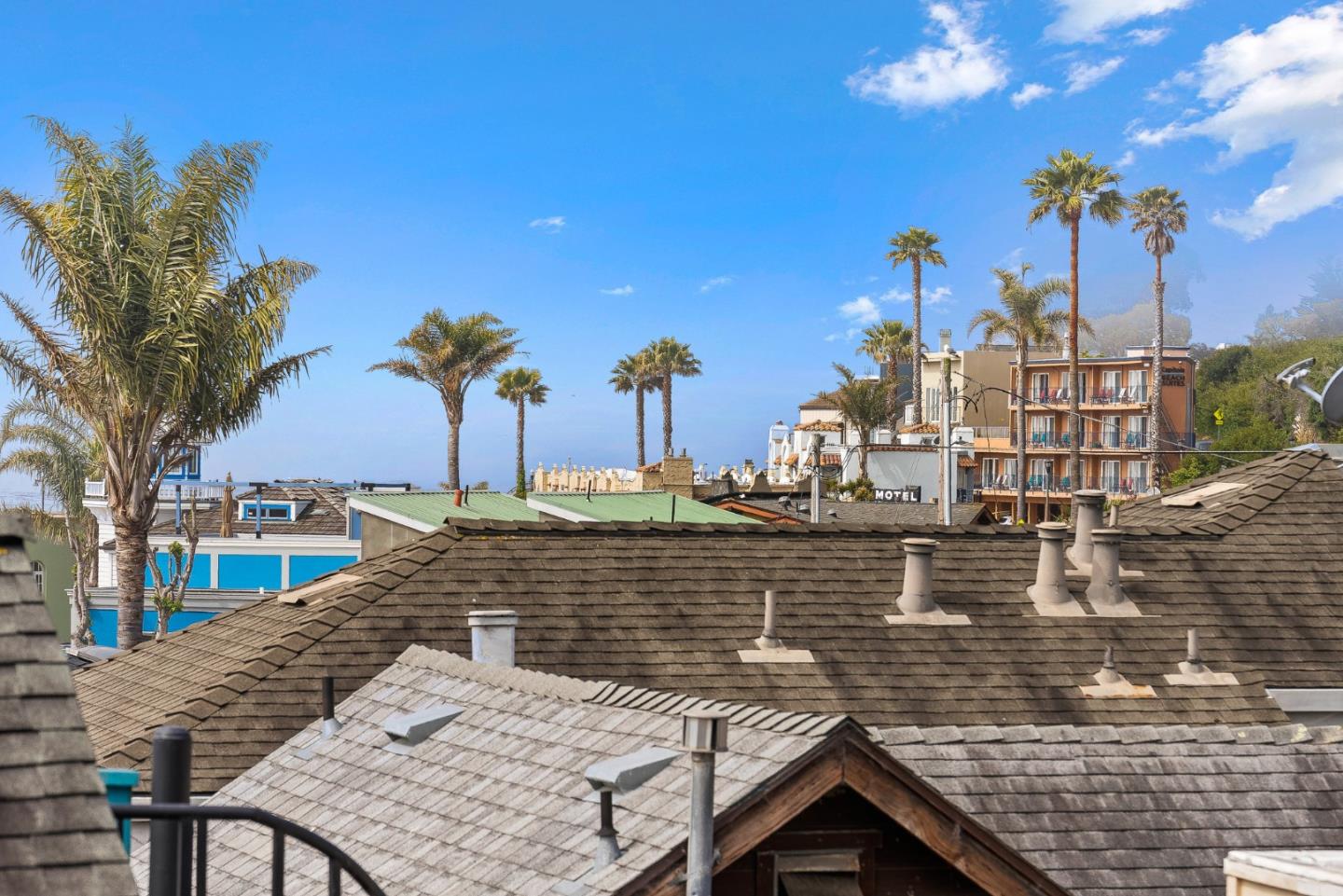 Detail Gallery Image 23 of 31 For 303 Cherry Ave, Capitola,  CA 95010 - 3 Beds | 2/1 Baths
