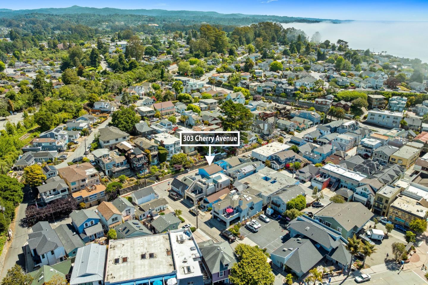 Detail Gallery Image 25 of 31 For 303 Cherry Ave, Capitola,  CA 95010 - 3 Beds | 2/1 Baths
