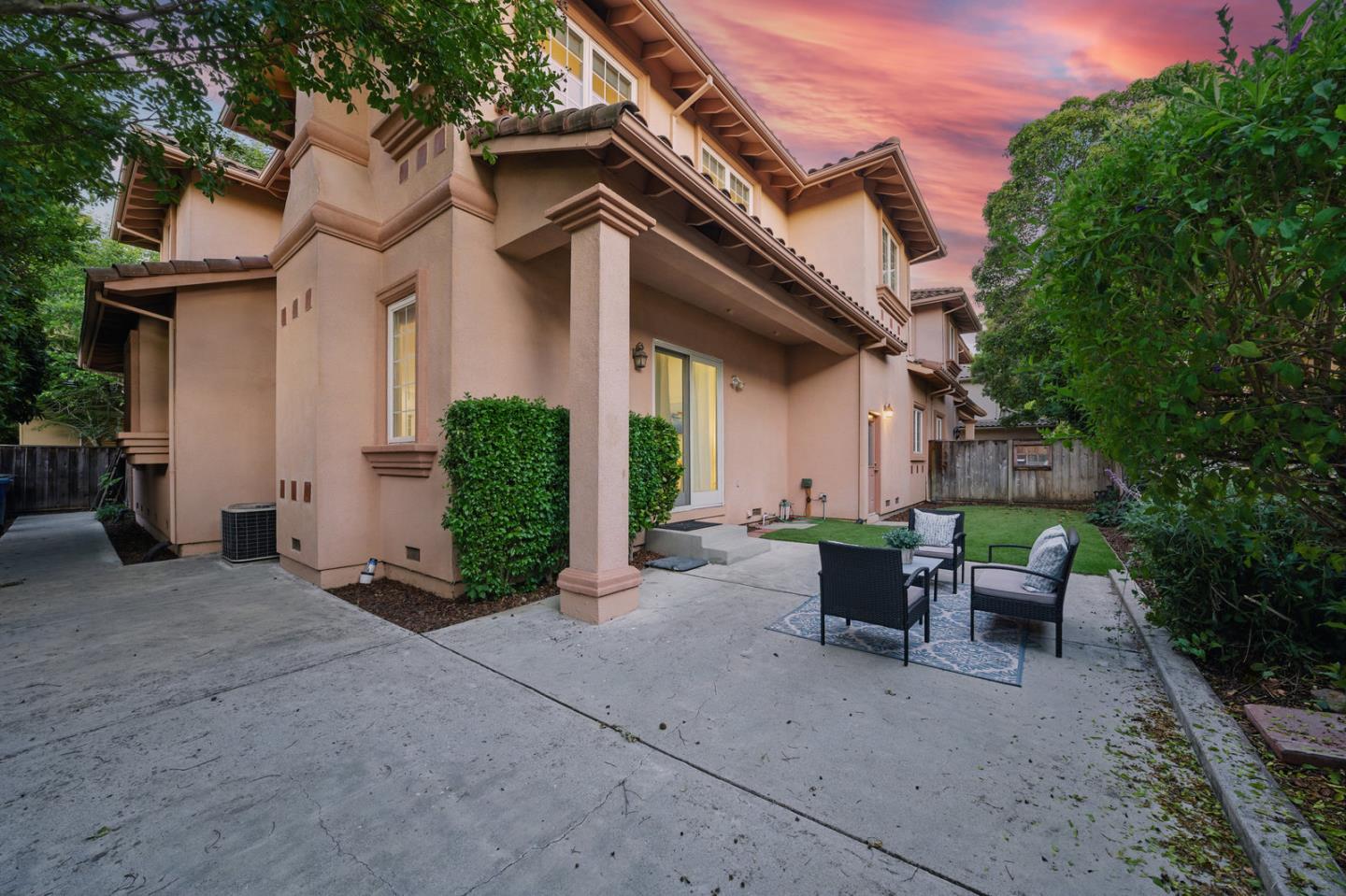 Detail Gallery Image 2 of 30 For 1729 Bucknall Rd, Campbell,  CA 95008 - 4 Beds | 2/1 Baths