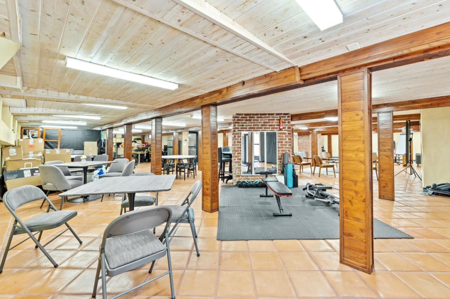 Detail Gallery Image 63 of 139 For 251 Middlefield Rd, Palo Alto,  CA 94301 - 11 Beds | 9/1 Baths