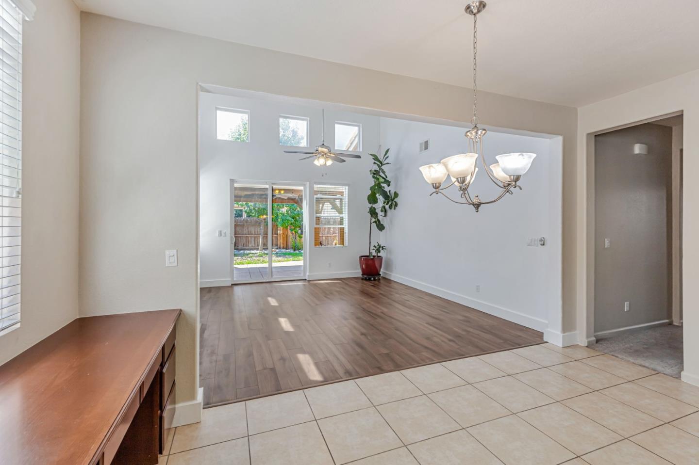 Detail Gallery Image 11 of 36 For 3760 Mirtoon Sea Ave, Sacramento,  CA 95834 - 4 Beds | 3 Baths