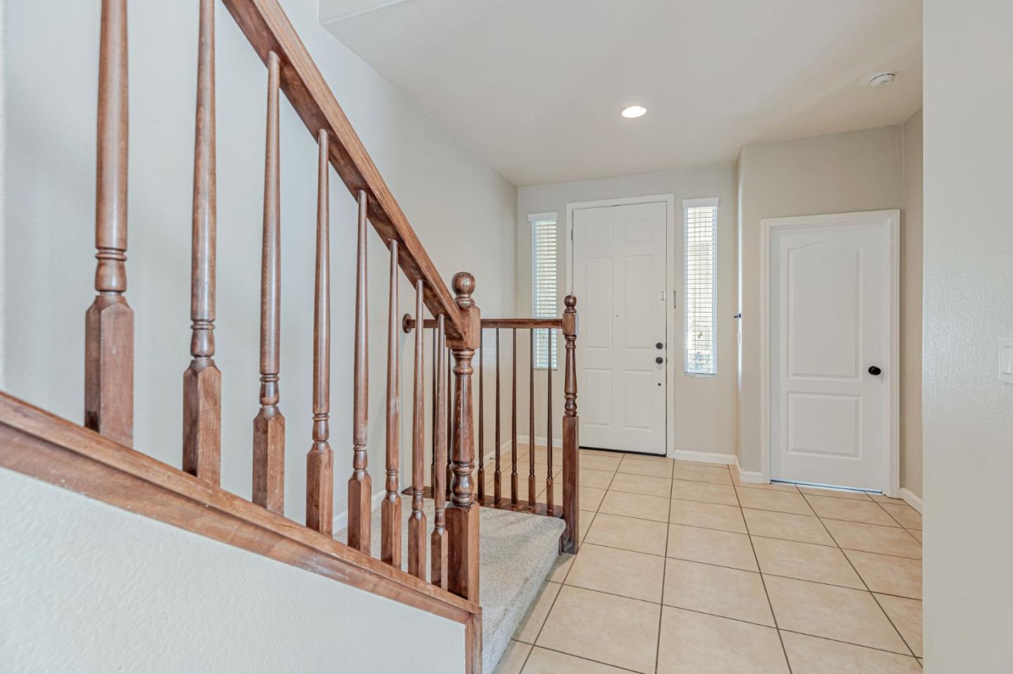 Detail Gallery Image 5 of 36 For 3760 Mirtoon Sea Ave, Sacramento,  CA 95834 - 4 Beds | 3 Baths