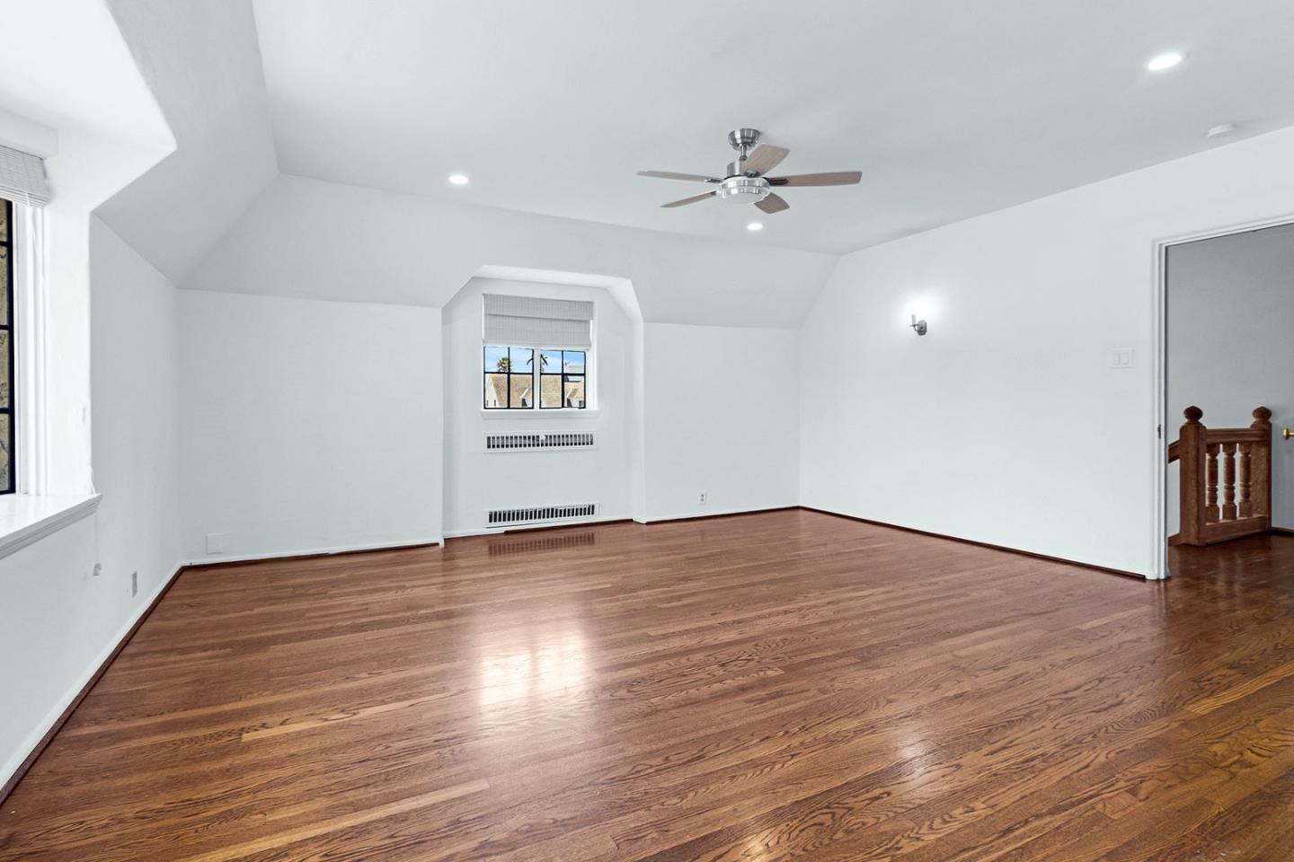 Detail Gallery Image 23 of 58 For 8 Los Laureles Ave, Salinas,  CA 93901 - 7 Beds | 5/1 Baths