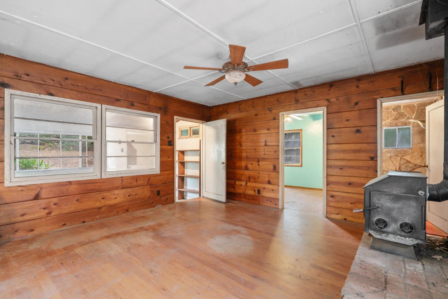 Detail Gallery Image 11 of 39 For 294 Ice Cream Grade, Santa Cruz,  CA 95060 - 2 Beds | 1 Baths